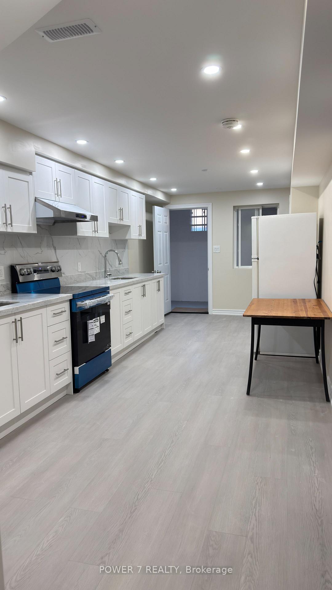 Photo 4 of Unit (Basement), 35 Joycedale Street, Markham, Middlefield — HOMEH