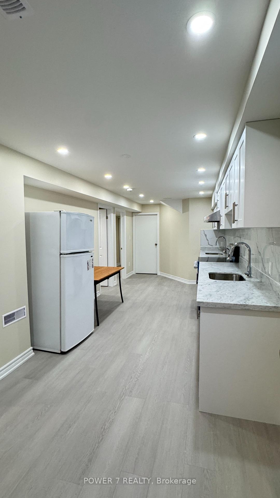 Photo 5 of Unit (Basement), 35 Joycedale Street, Markham, Middlefield — HOMEH