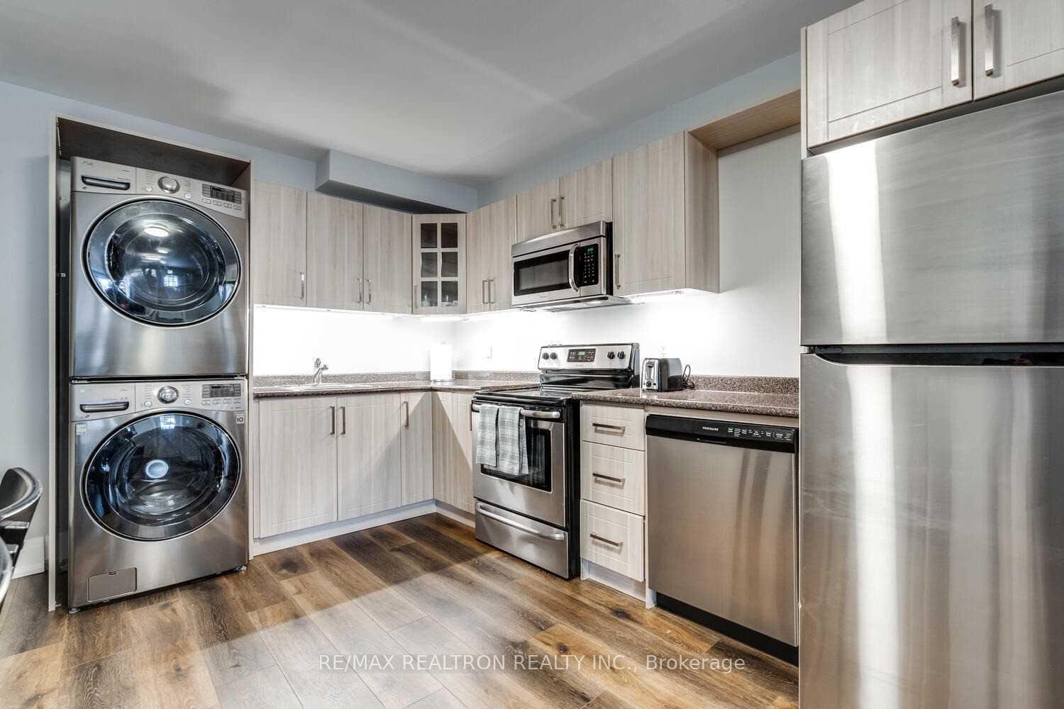 Photo 6 of Unit Lower, 1319 Gerrard Street E, Toronto, Greenwood-Coxwell — HOMEH