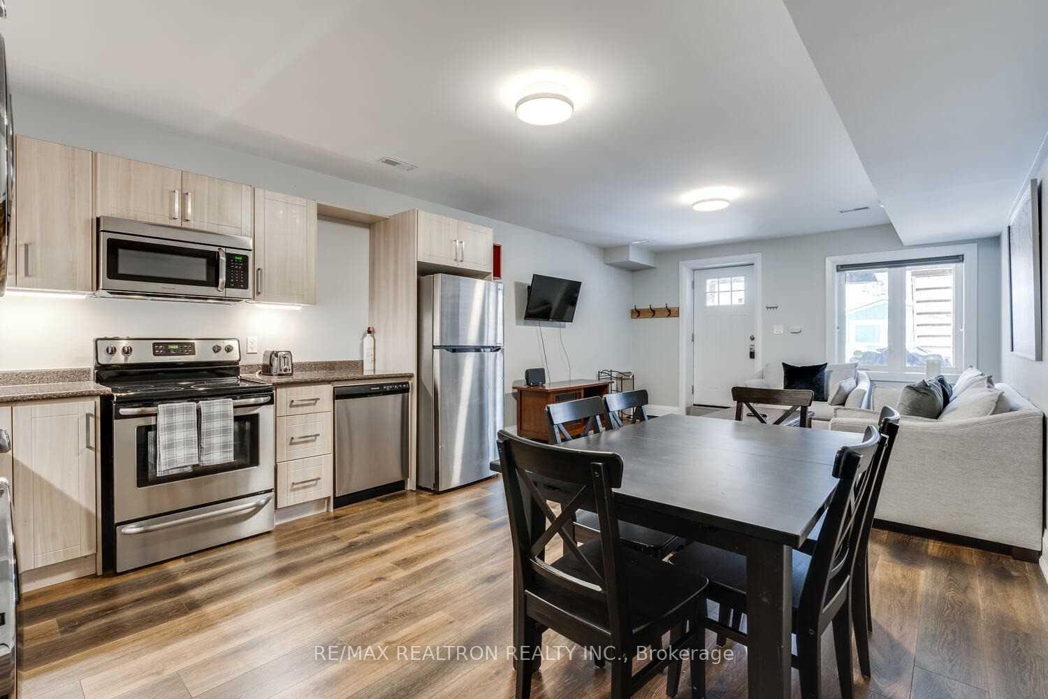 Photo 10 of Unit Lower, 1319 Gerrard Street E, Toronto, Greenwood-Coxwell — HOMEH