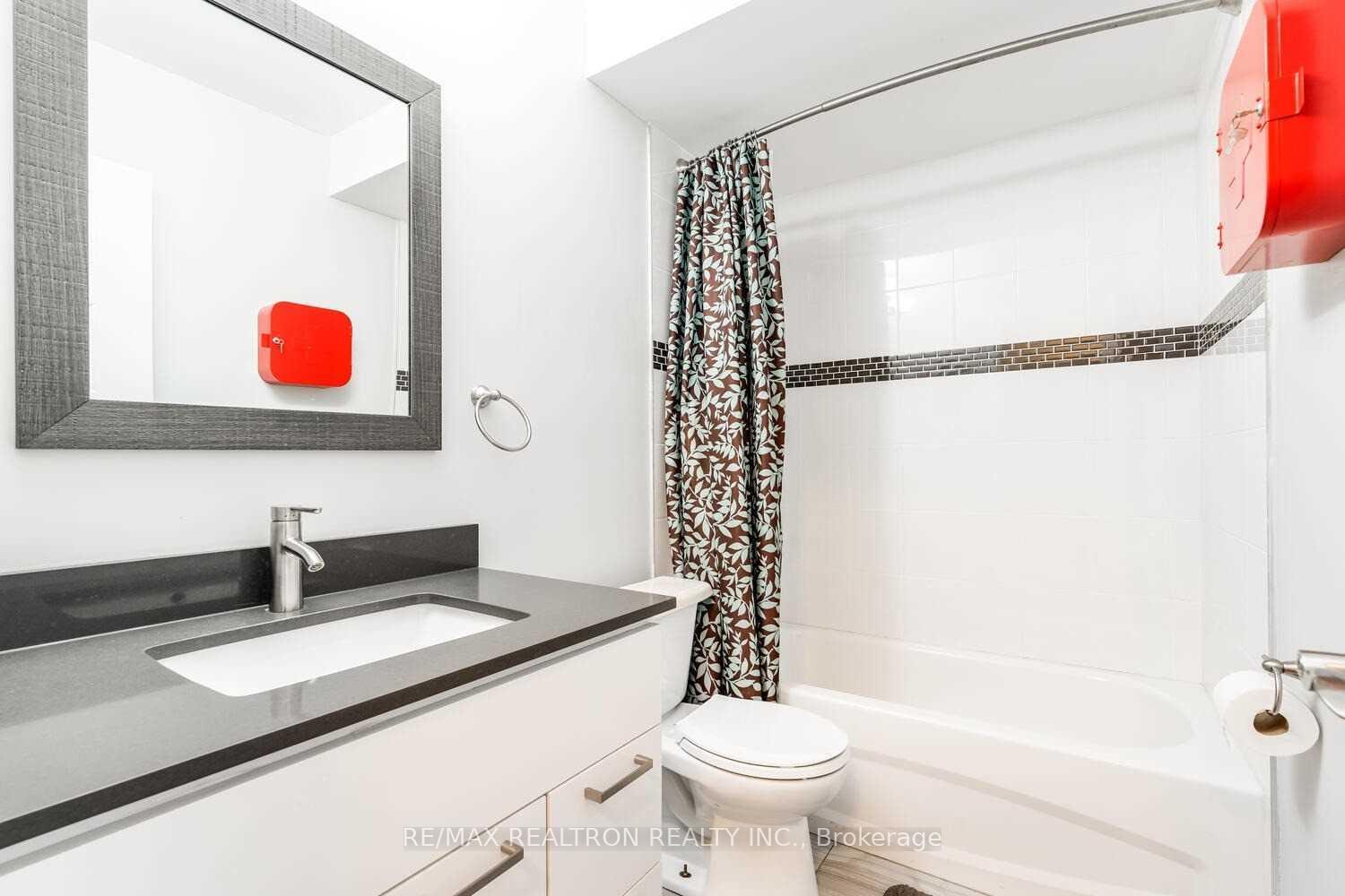 Photo 20 of Unit Lower, 1319 Gerrard Street E, Toronto, Greenwood-Coxwell — HOMEH