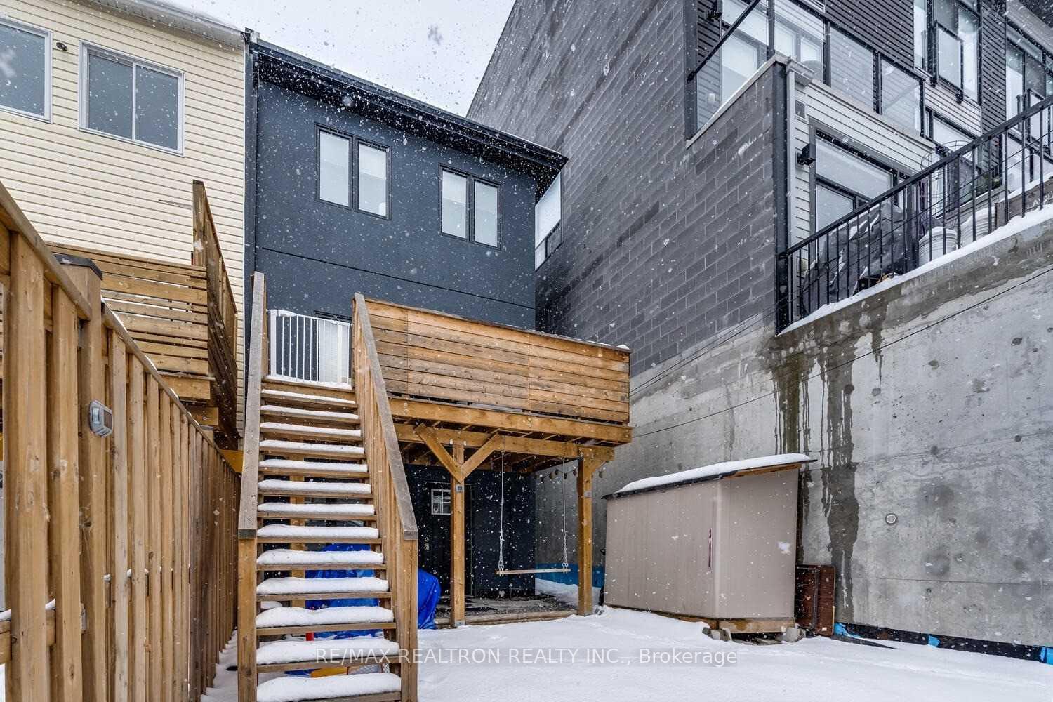 Photo 23 of Unit Lower, 1319 Gerrard Street E, Toronto, Greenwood-Coxwell — HOMEH