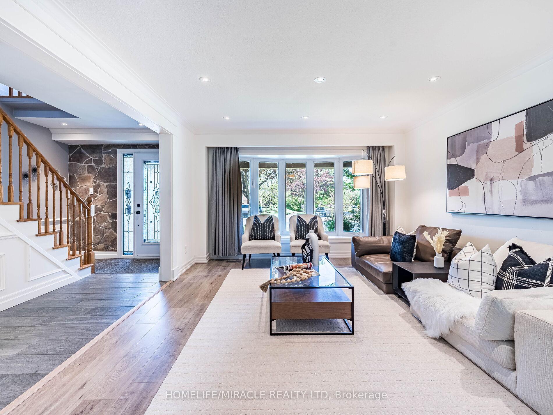 Photo 3 of 7 Chapais Crescent, Scarborough, Centennial Scarborough — HOMEH