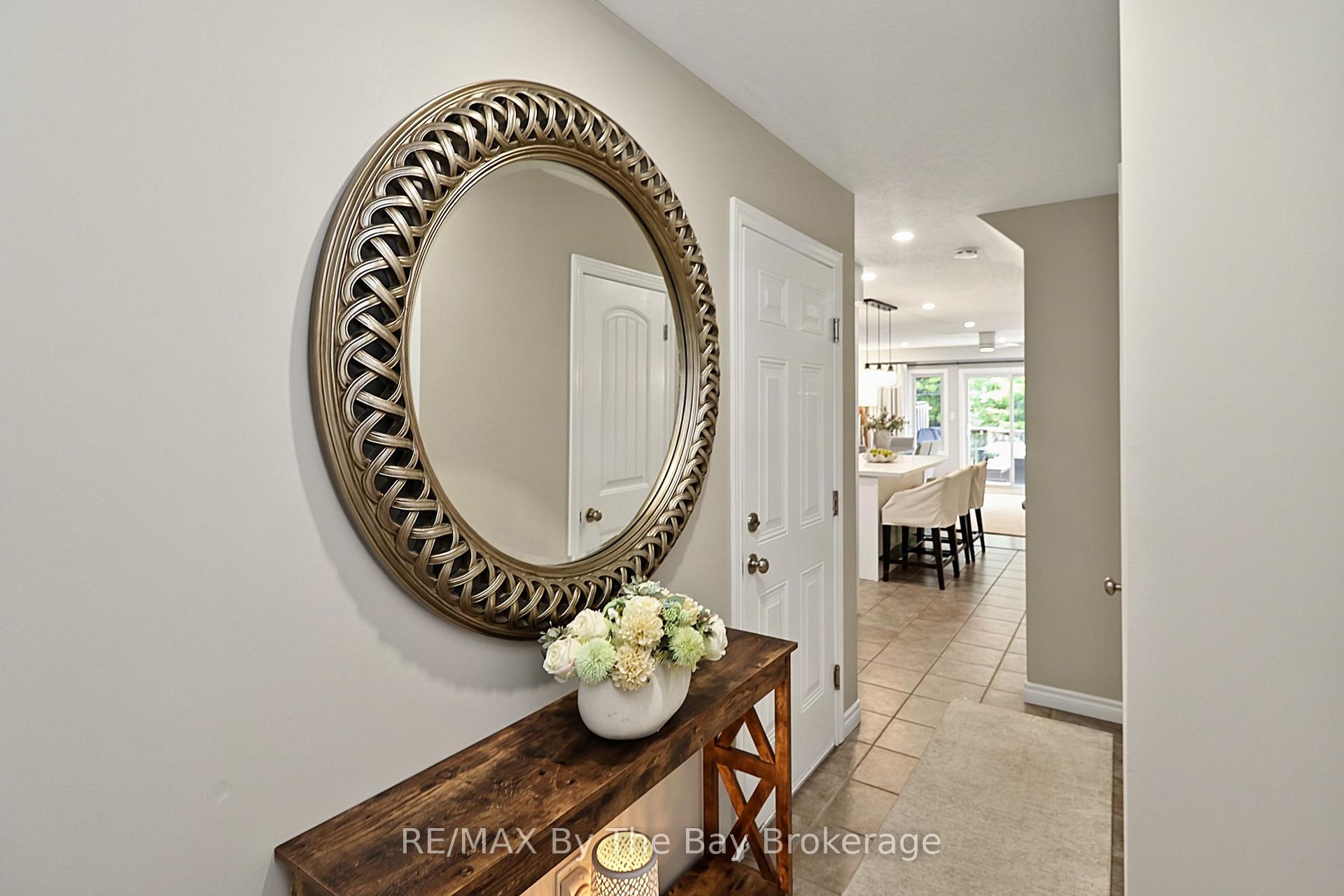 Photo 8 of 50 Silver Glen Boulevard, Collingwood — HOMEH