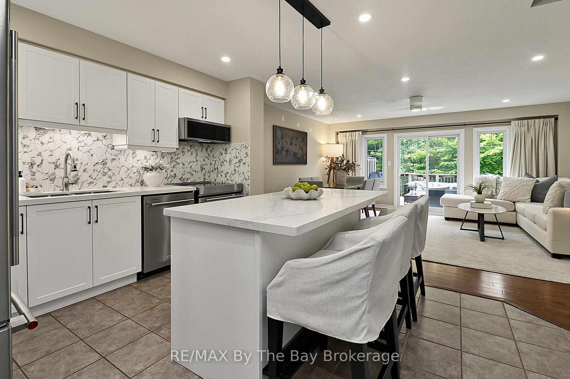 Photo 17 of 50 Silver Glen Boulevard, Collingwood — HOMEH