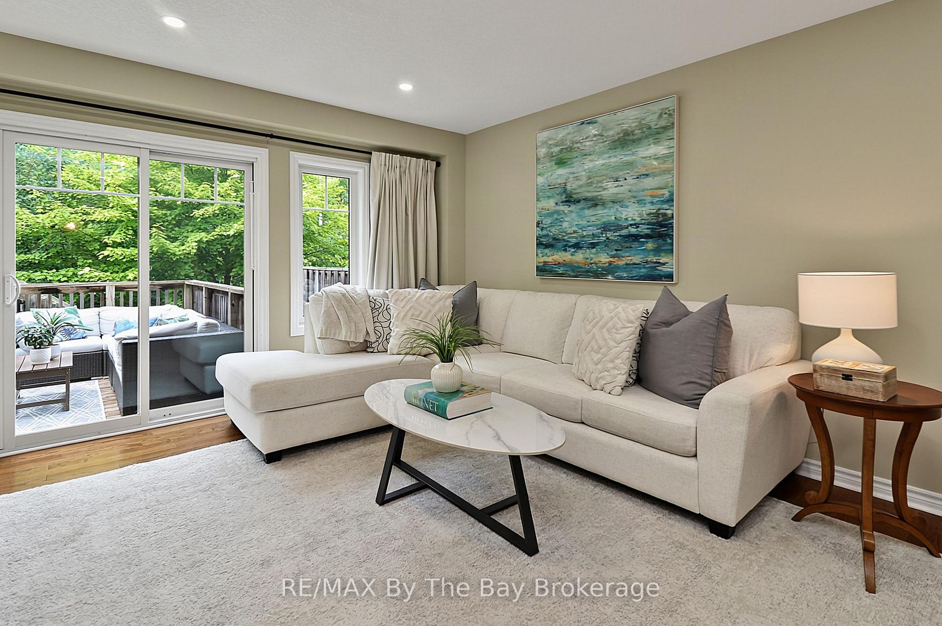 Photo 23 of 50 Silver Glen Boulevard, Collingwood — HOMEH