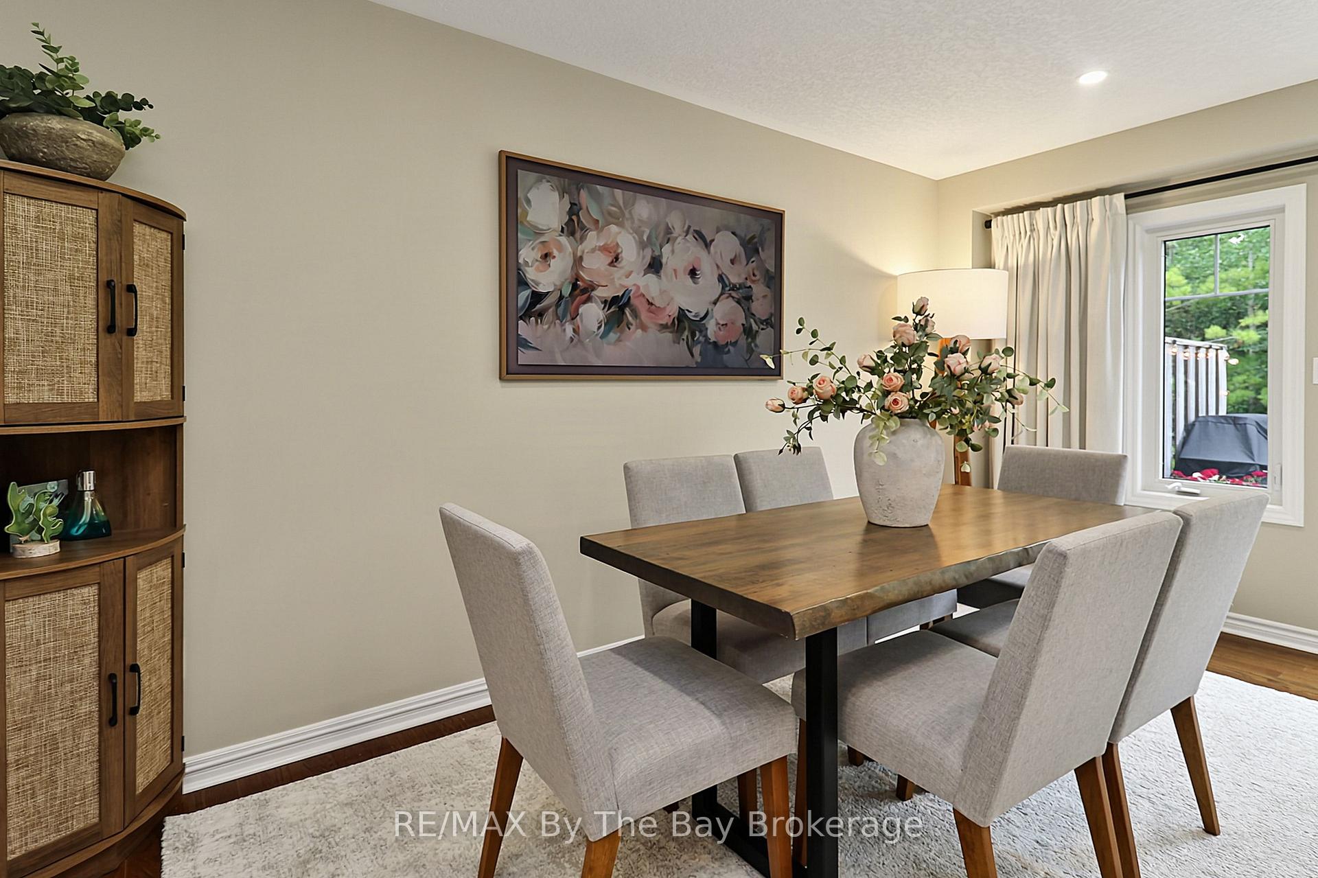 Photo 24 of 50 Silver Glen Boulevard, Collingwood — HOMEH