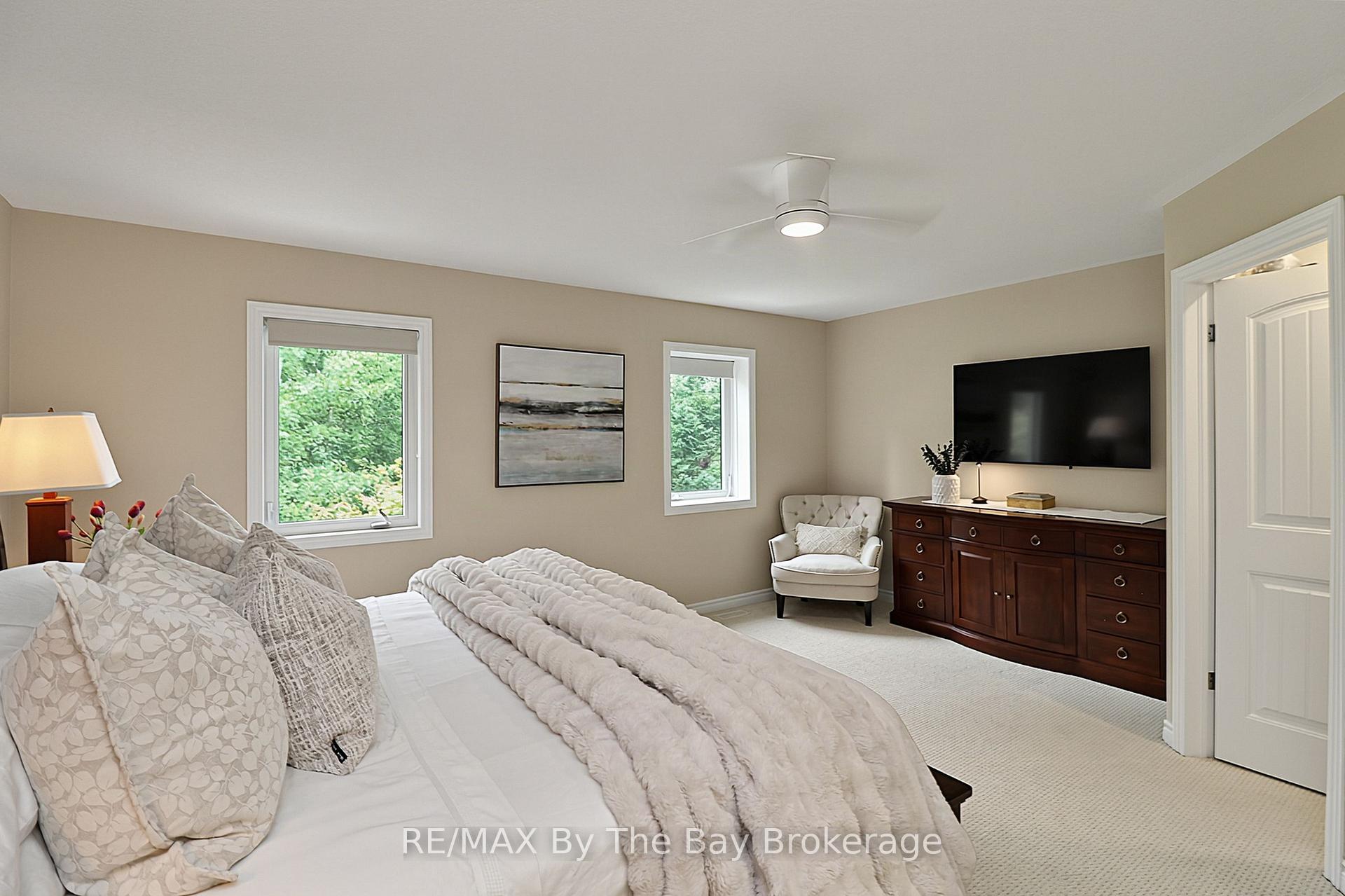 Photo 32 of 50 Silver Glen Boulevard, Collingwood — HOMEH