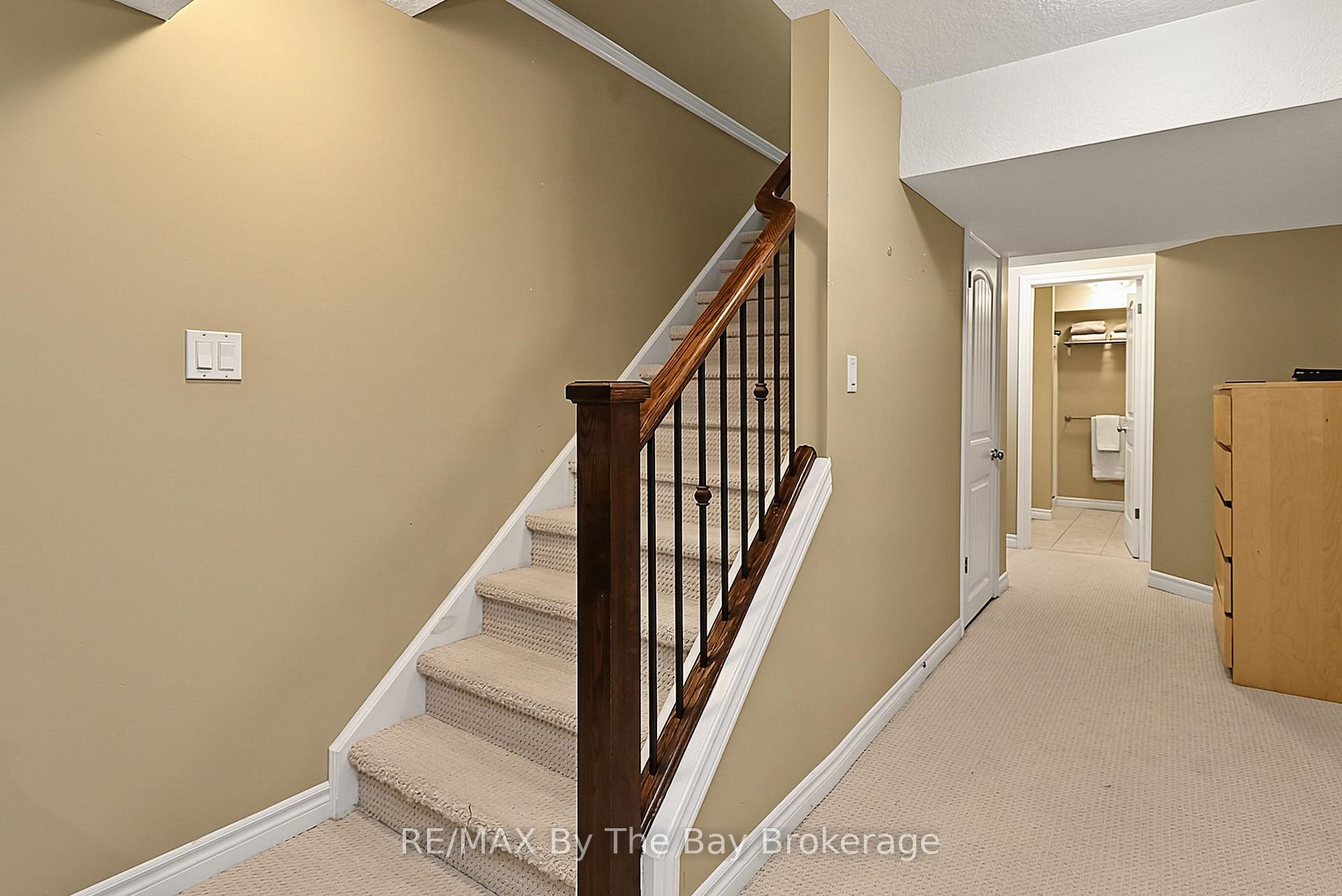 Photo 52 of 50 Silver Glen Boulevard, Collingwood — HOMEH