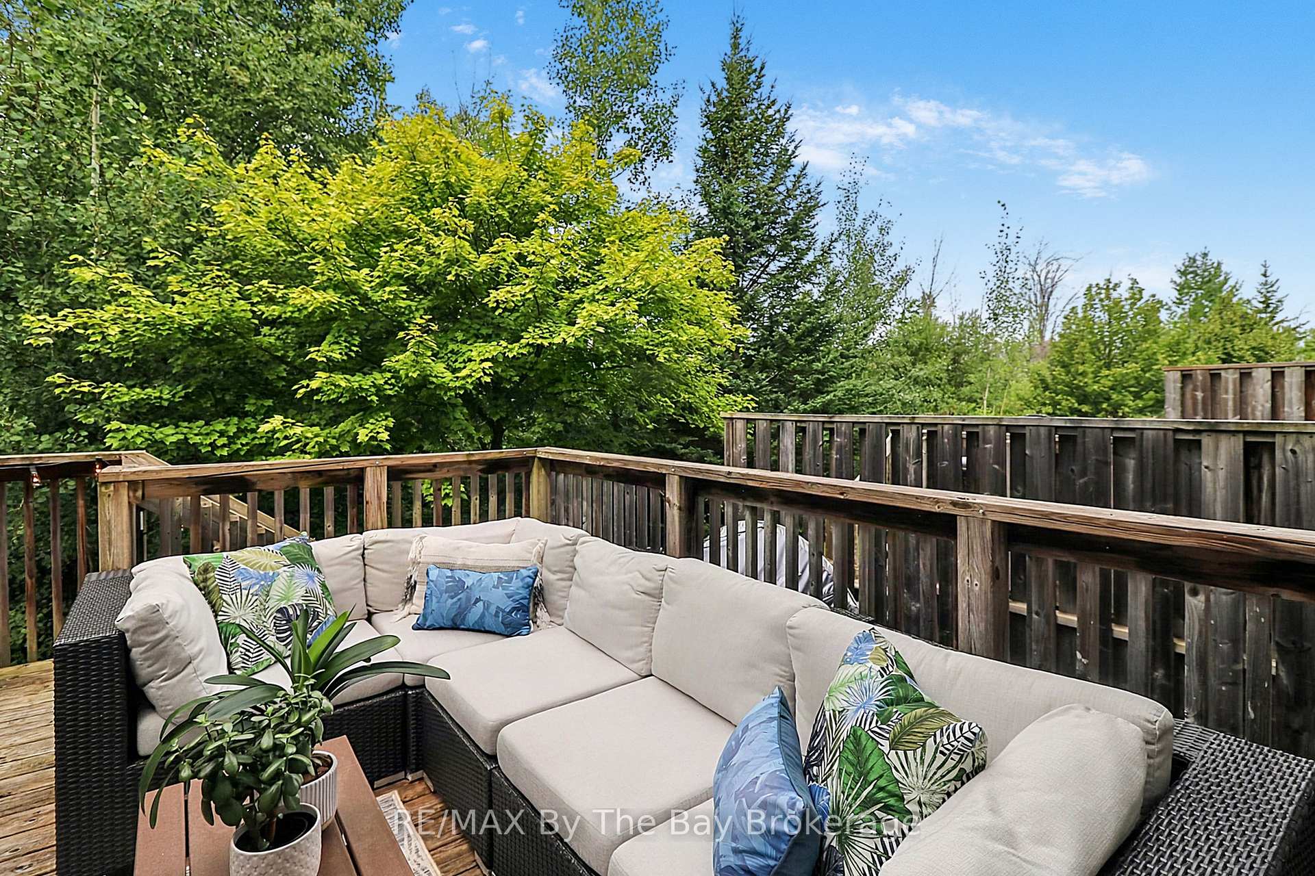 Photo 48 of 50 Silver Glen Boulevard, Collingwood — HOMEH