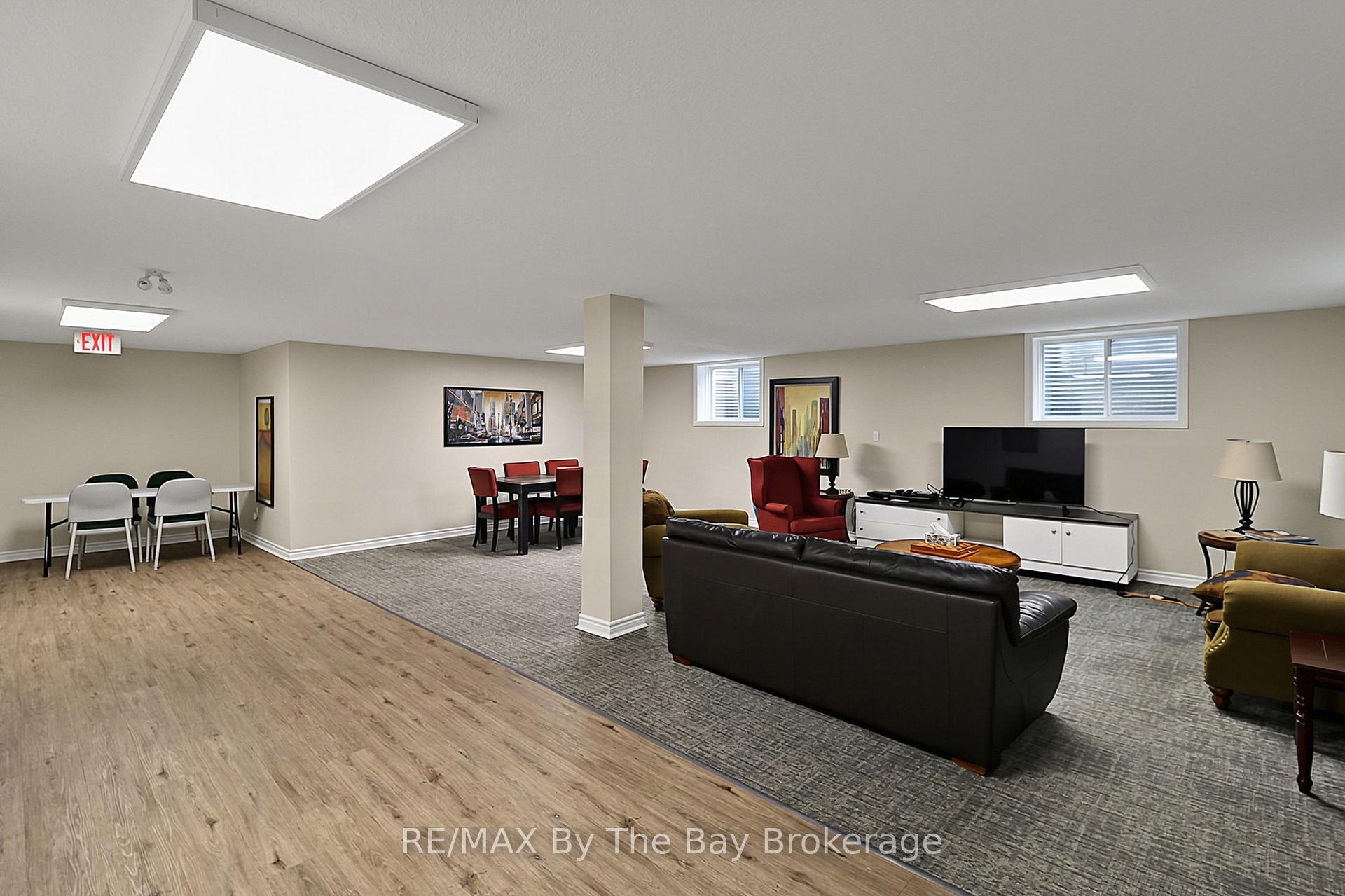 Photo 68 of 50 Silver Glen Boulevard, Collingwood — HOMEH
