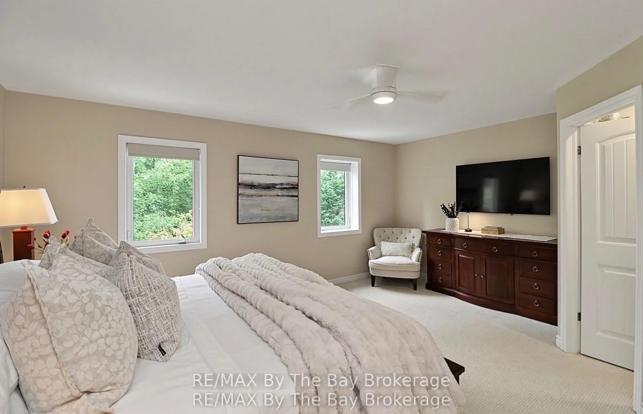 Photo 26 of 50 Silver Glen Boulevard, Collingwood — HOMEH
