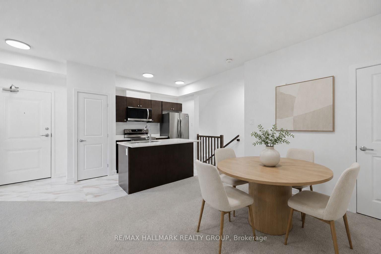 Photo 5 of 623 Silhouette Private, Ottawa, Barrhaven - Cedargrove/Fraserdale — HOMEH
