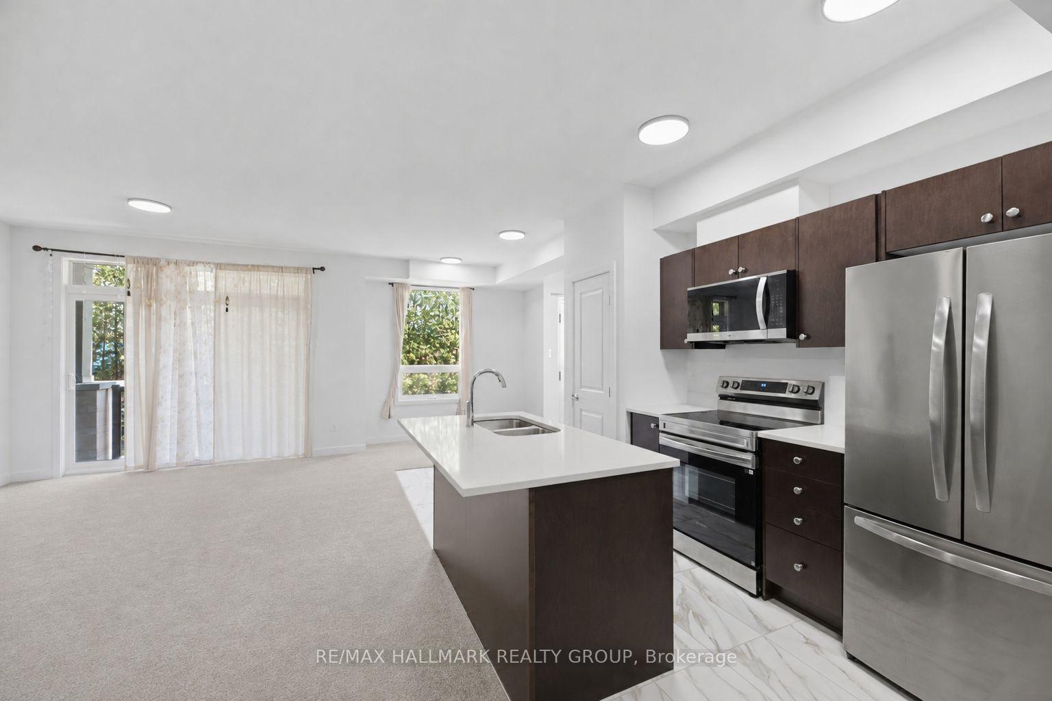 Photo 13 of 623 Silhouette Private, Ottawa, Barrhaven - Cedargrove/Fraserdale — HOMEH