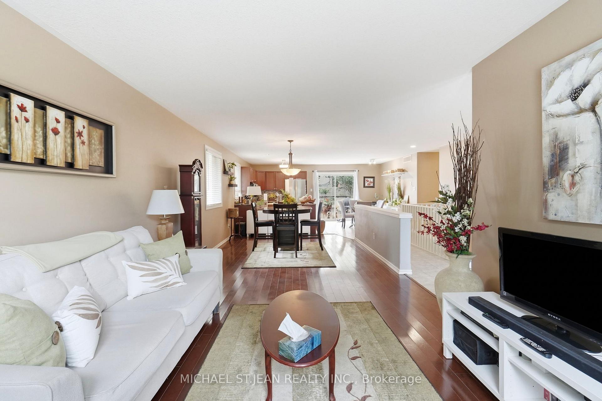 Photo 10 of 34 Brooklyn Avenue, Brantford, Lion's Park — HOMEH