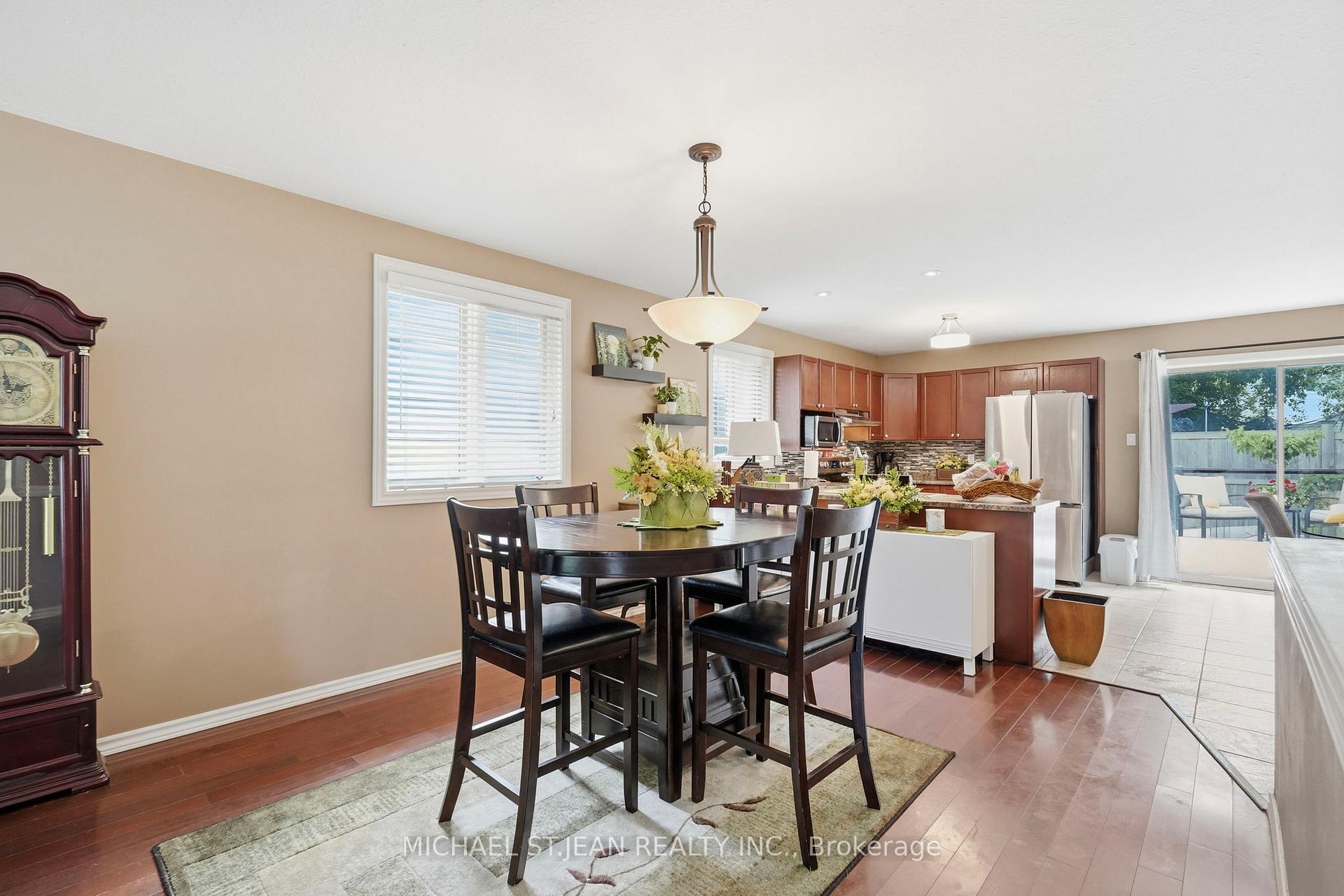 Photo 18 of 34 Brooklyn Avenue, Brantford, Lion's Park — HOMEH