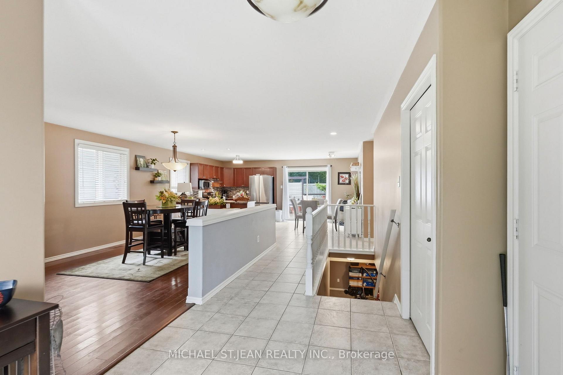 Photo 20 of 34 Brooklyn Avenue, Brantford, Lion's Park — HOMEH
