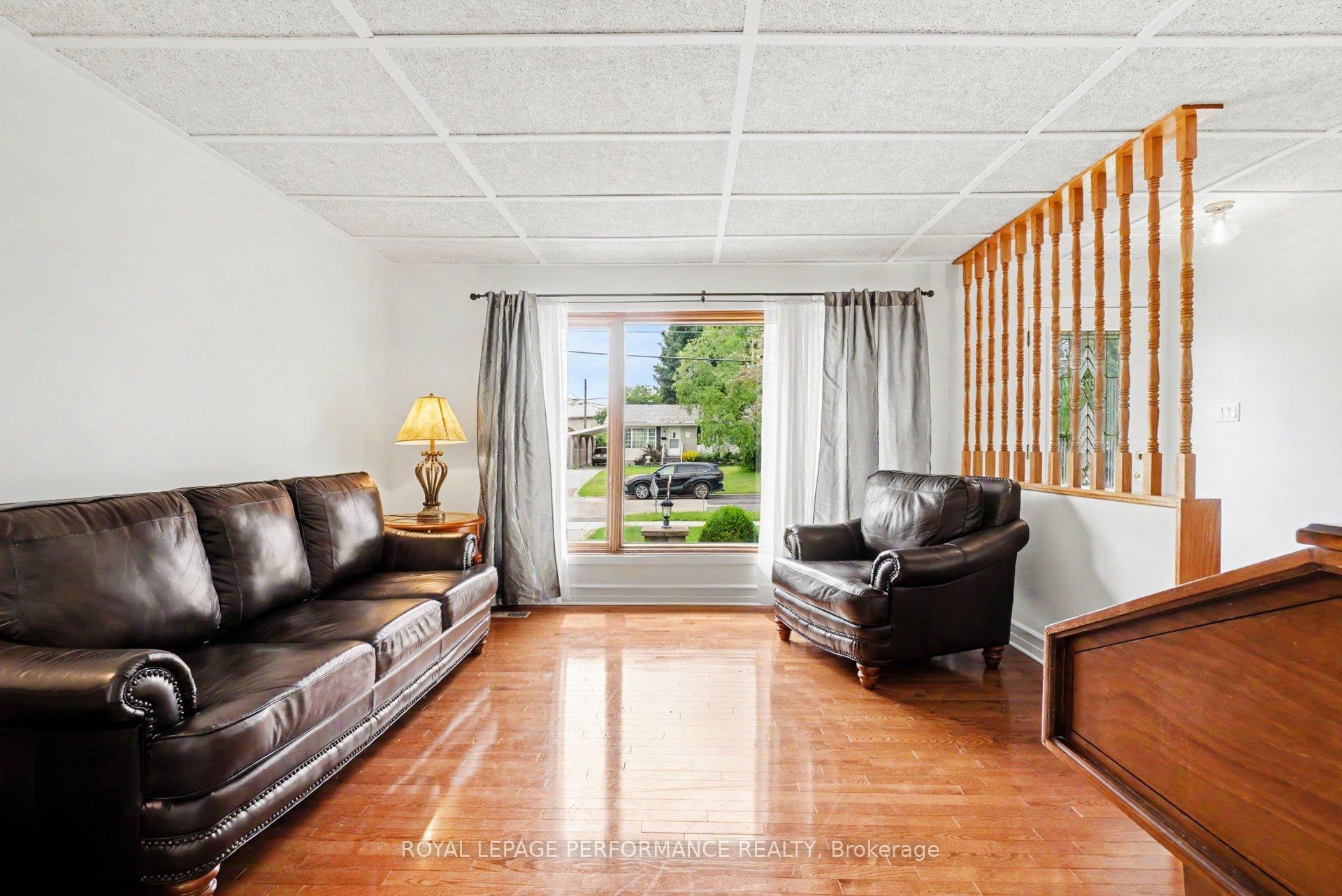 Photo 7 of 1599 Maxime Street, Ottawa, Pineview — HOMEH