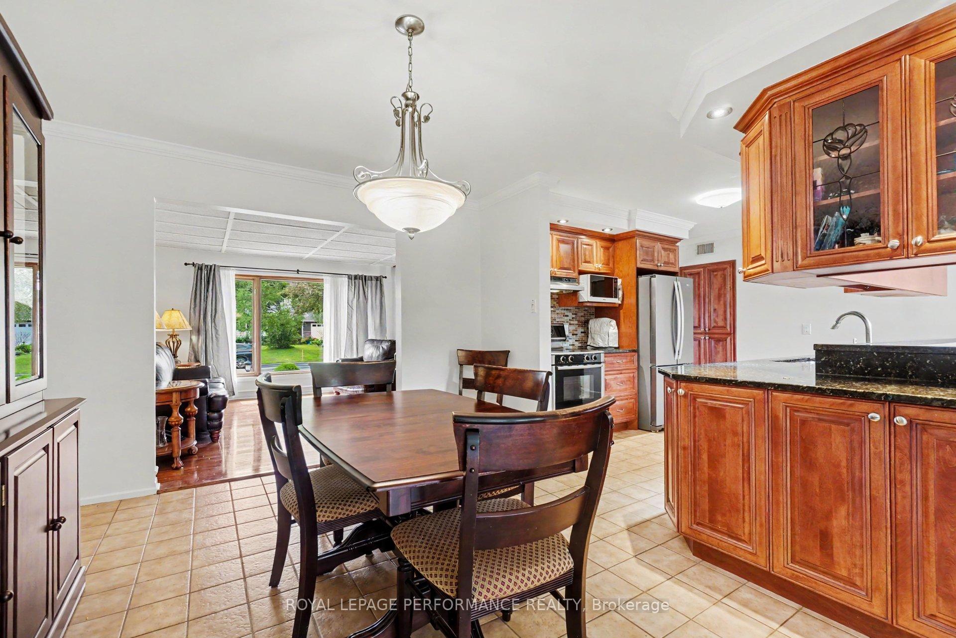 Photo 9 of 1599 Maxime Street, Ottawa, Pineview — HOMEH