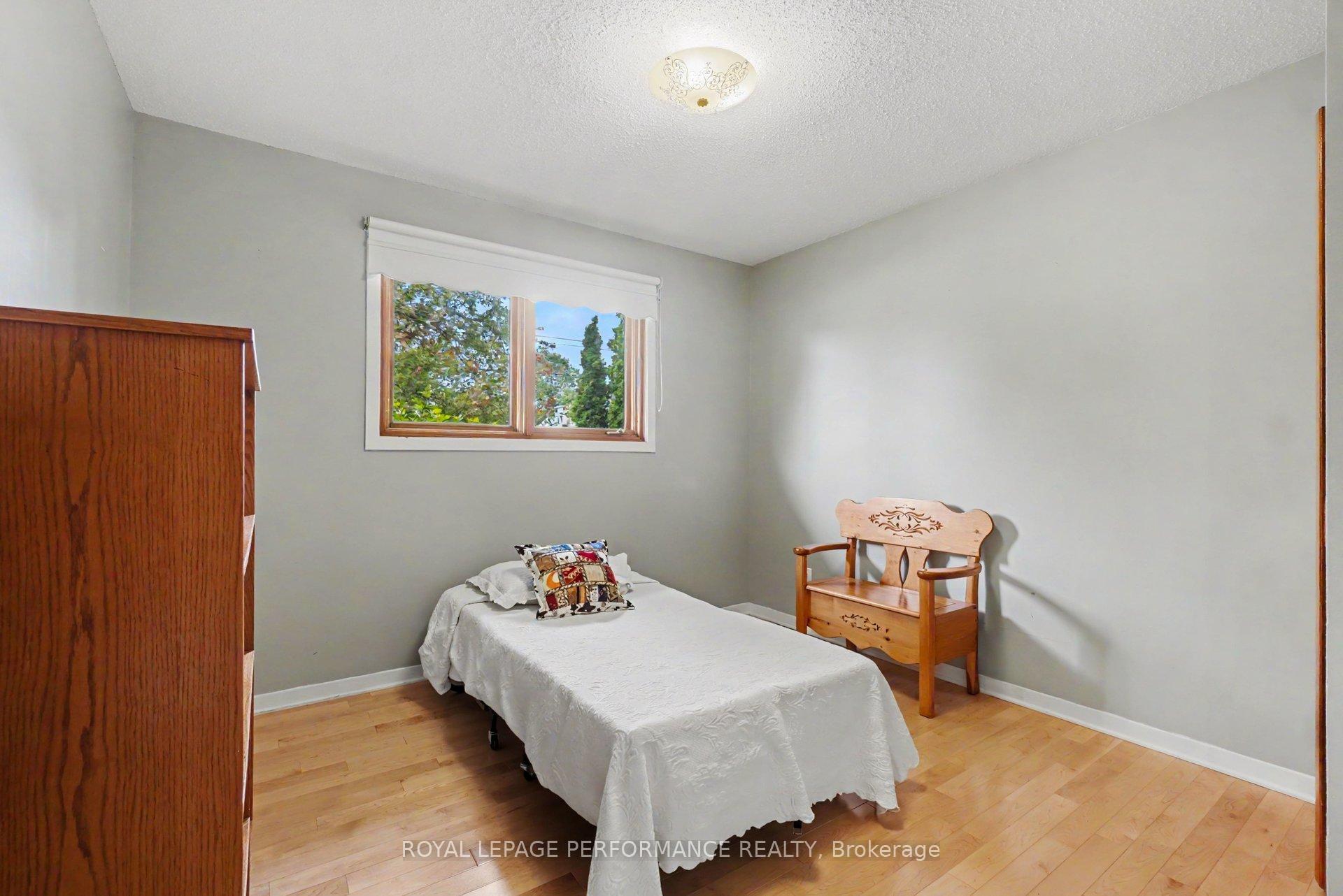Photo 20 of 1599 Maxime Street, Ottawa, Pineview — HOMEH