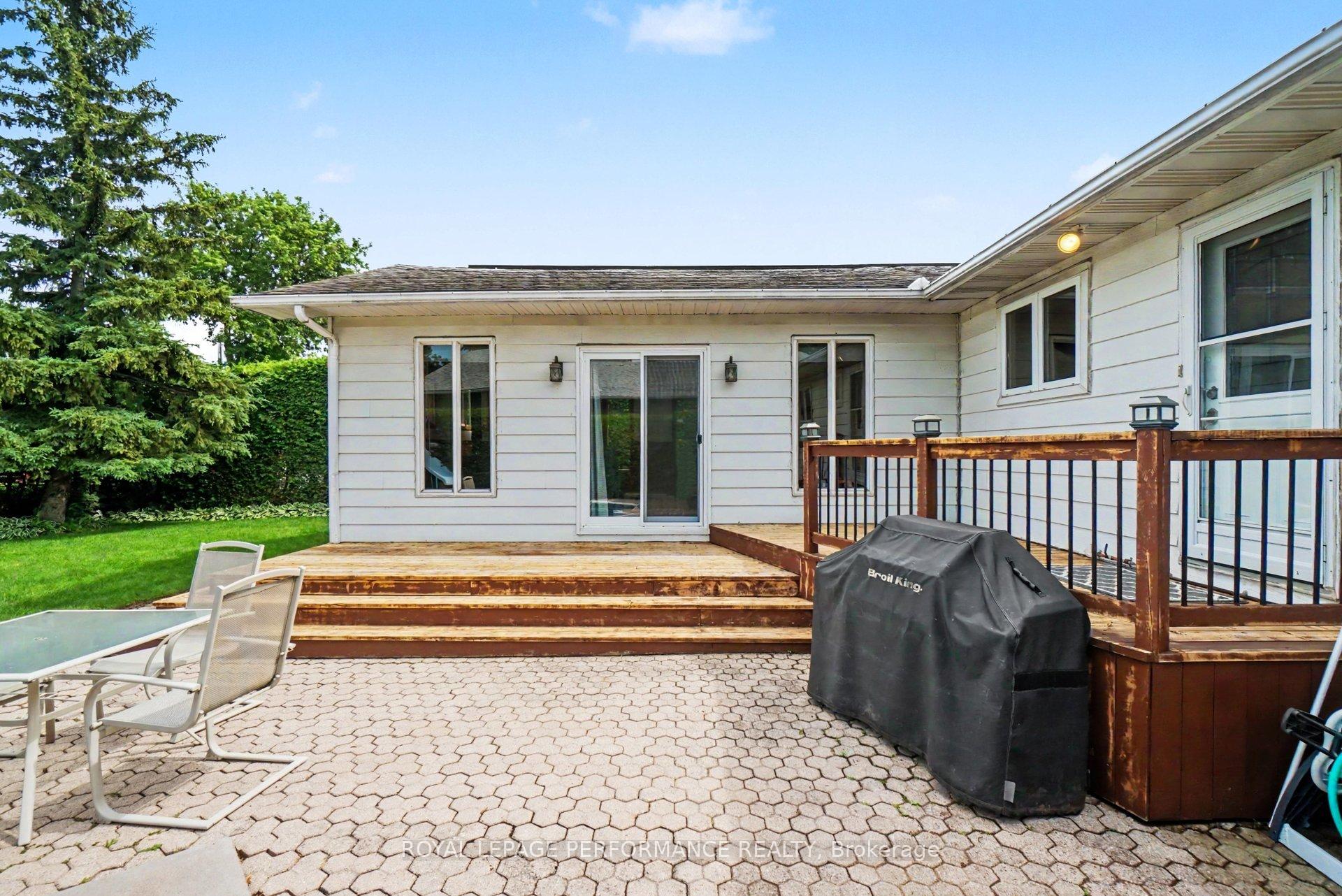 Photo 31 of 1599 Maxime Street, Ottawa, Pineview — HOMEH