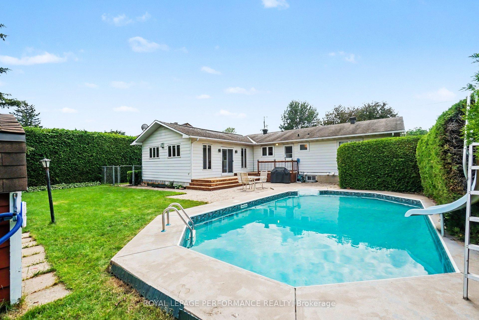 Photo 32 of 1599 Maxime Street, Ottawa, Pineview — HOMEH