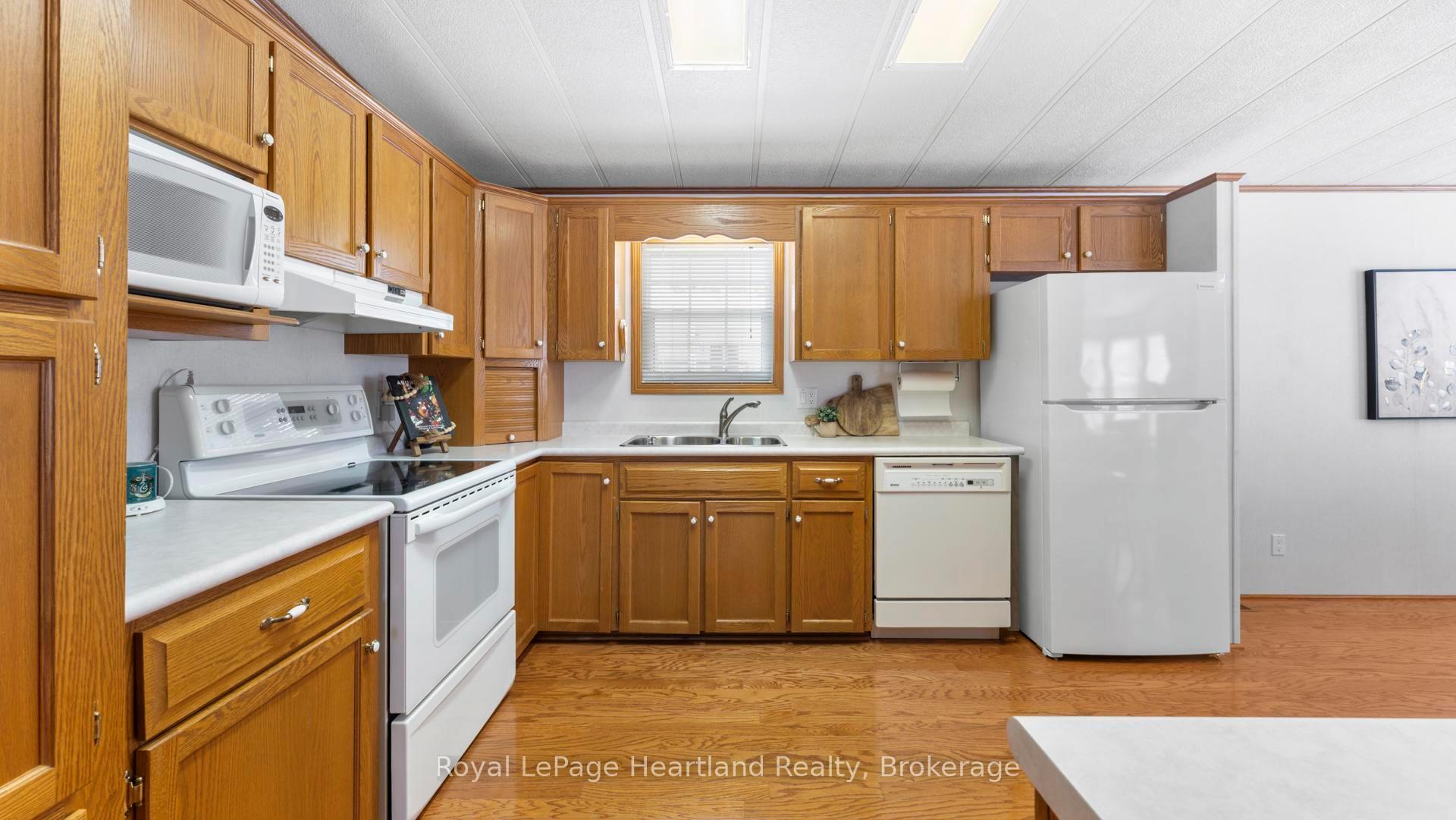 Photo 10 of 65 Cherokee Lane, Ashfield-Colborne-Wawanosh, Colborne — HOMEH