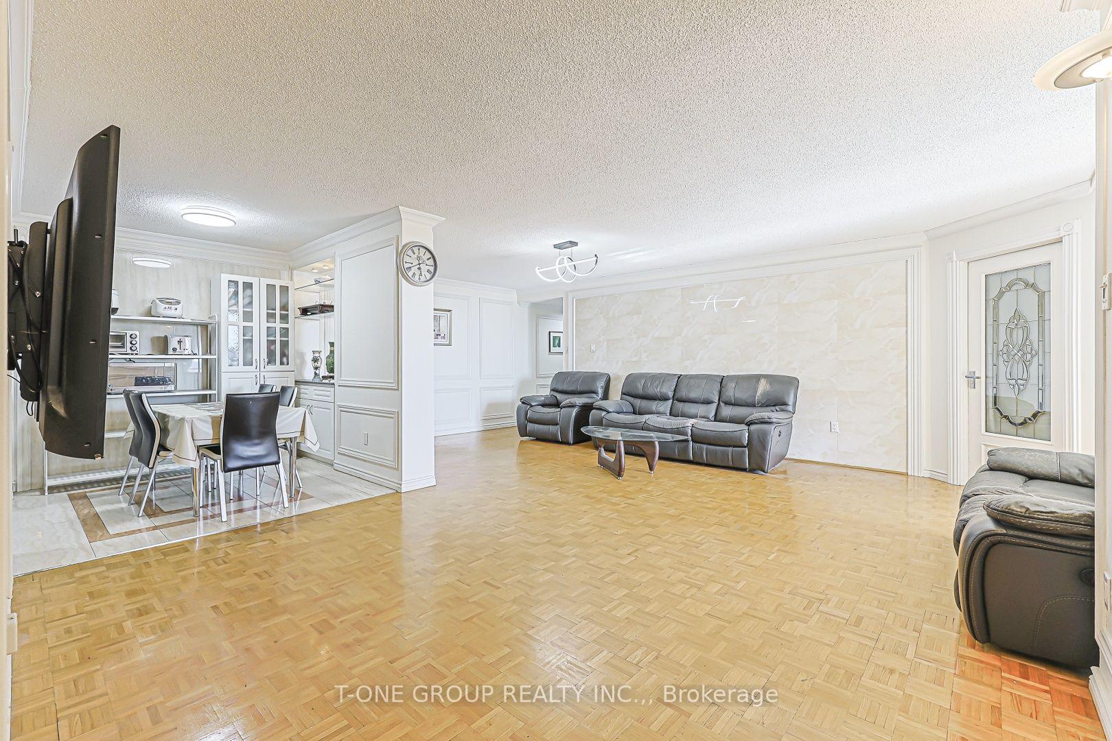 Photo 10 of Unit 901, 99 Cameron Street, Toronto, Kensington-Chinatown — HOMEH