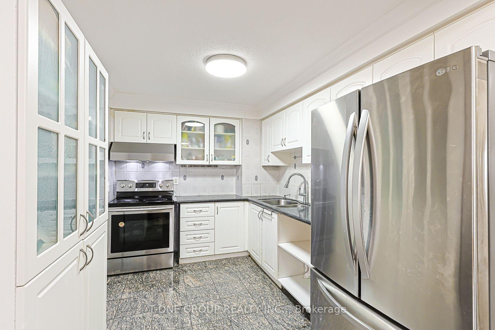Photo 13 of Unit 901, 99 Cameron Street, Toronto, Kensington-Chinatown — HOMEH