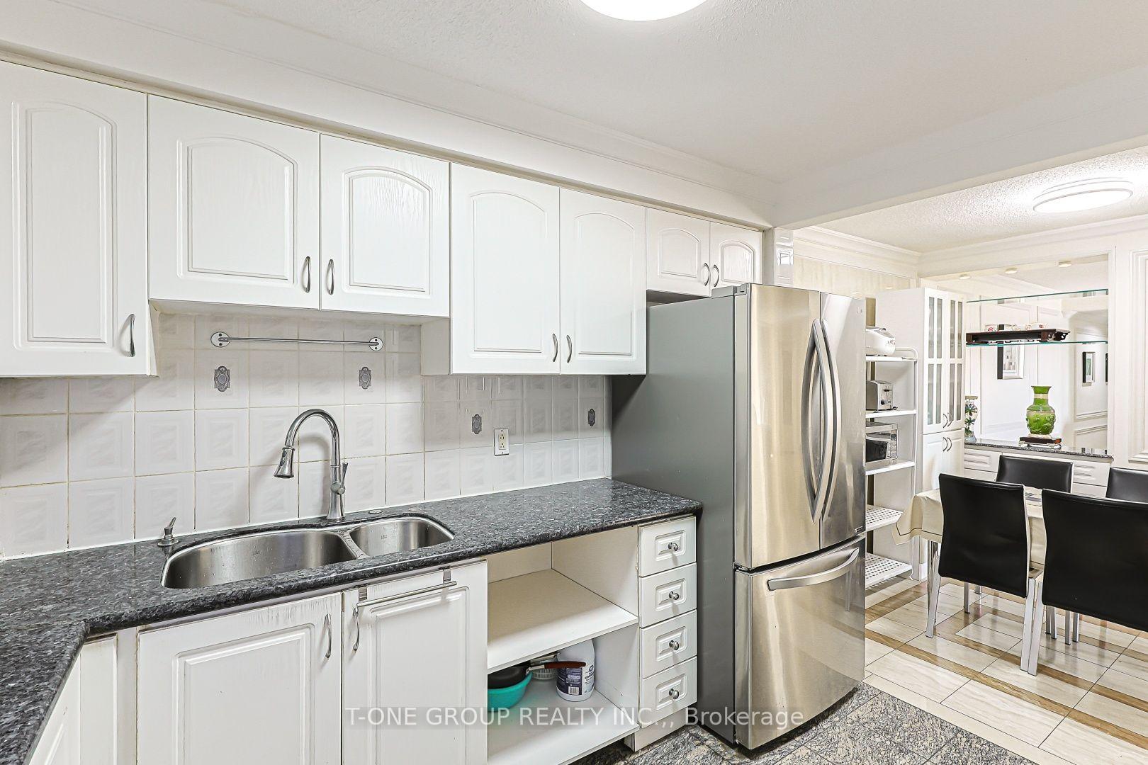 Photo 14 of Unit 901, 99 Cameron Street, Toronto, Kensington-Chinatown — HOMEH