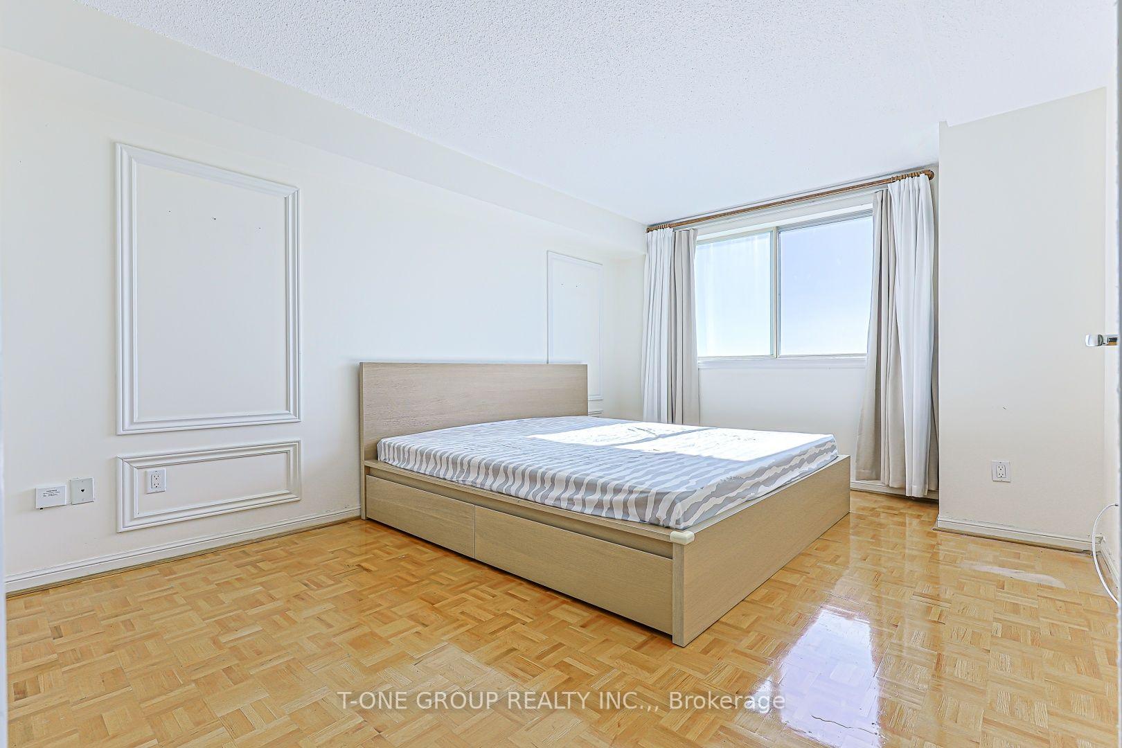 Photo 16 of Unit 901, 99 Cameron Street, Toronto, Kensington-Chinatown — HOMEH