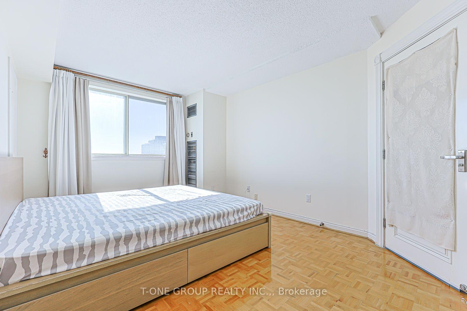 Photo 17 of Unit 901, 99 Cameron Street, Toronto, Kensington-Chinatown — HOMEH