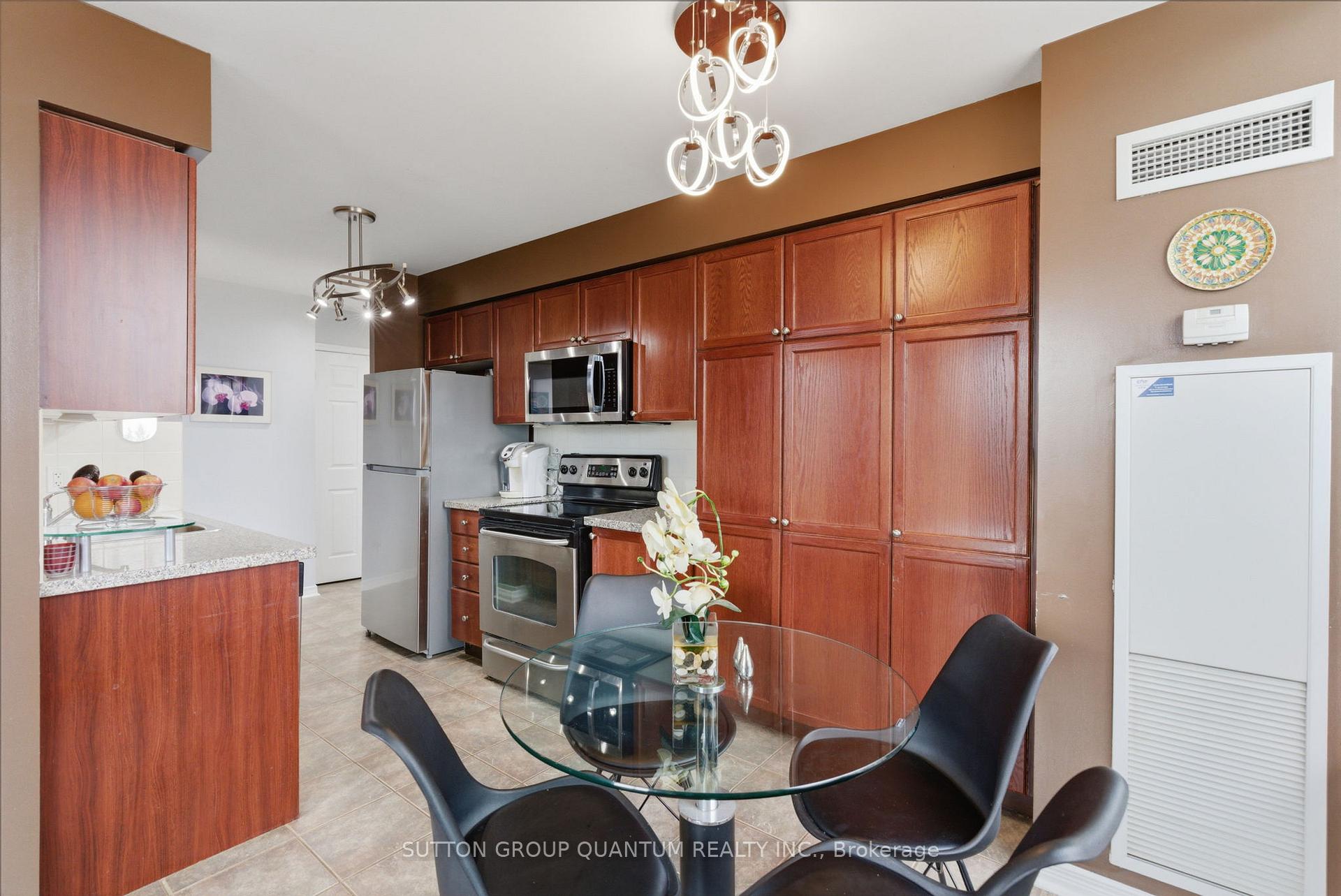 Photo 7 of Unit 104, 4889 Kimbermount Avenue, Mississauga, Central Erin Mills — HOMEH