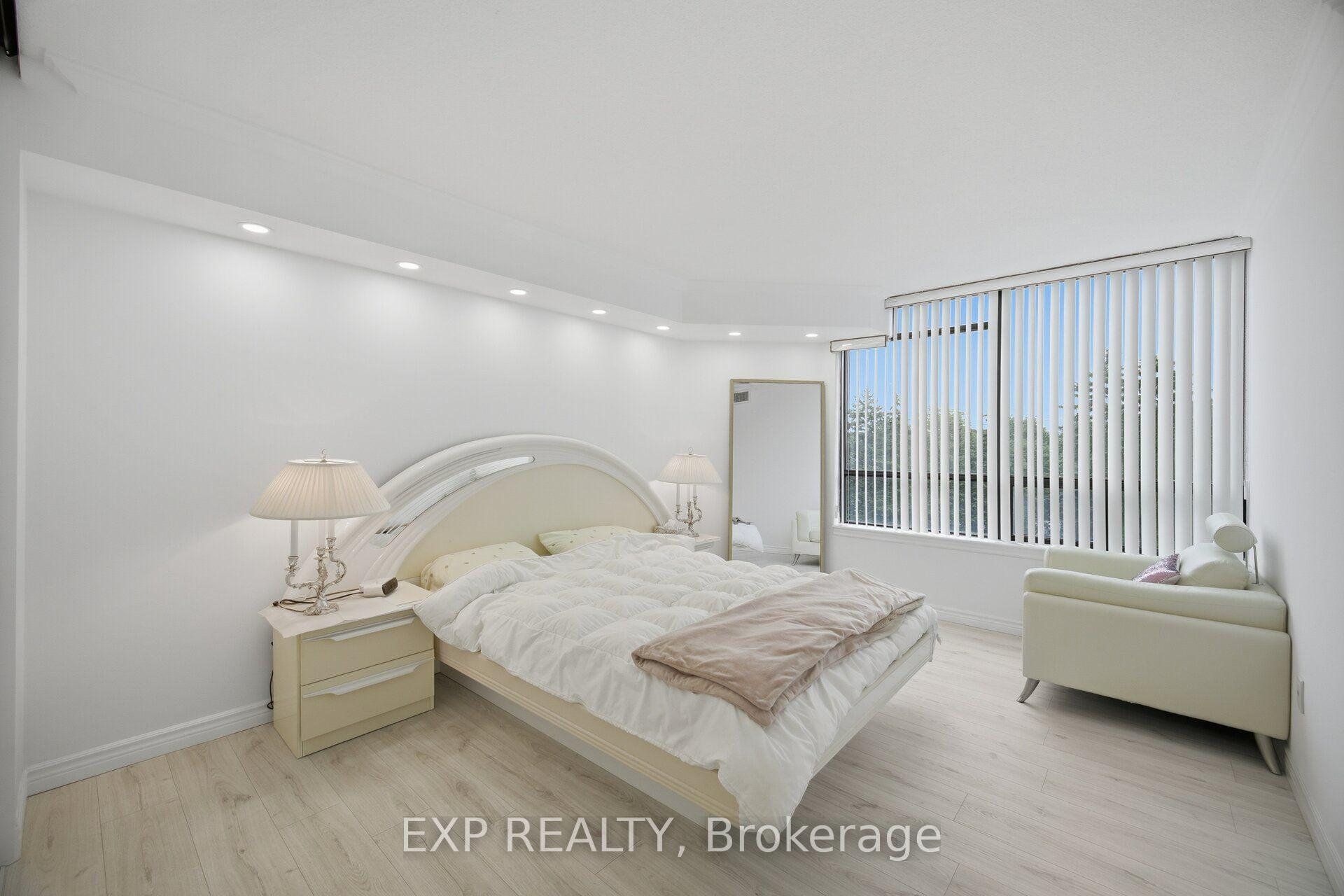 Photo 28 of Unit 410, 7440 Bathurst Street, Vaughan, Brownridge — HOMEH