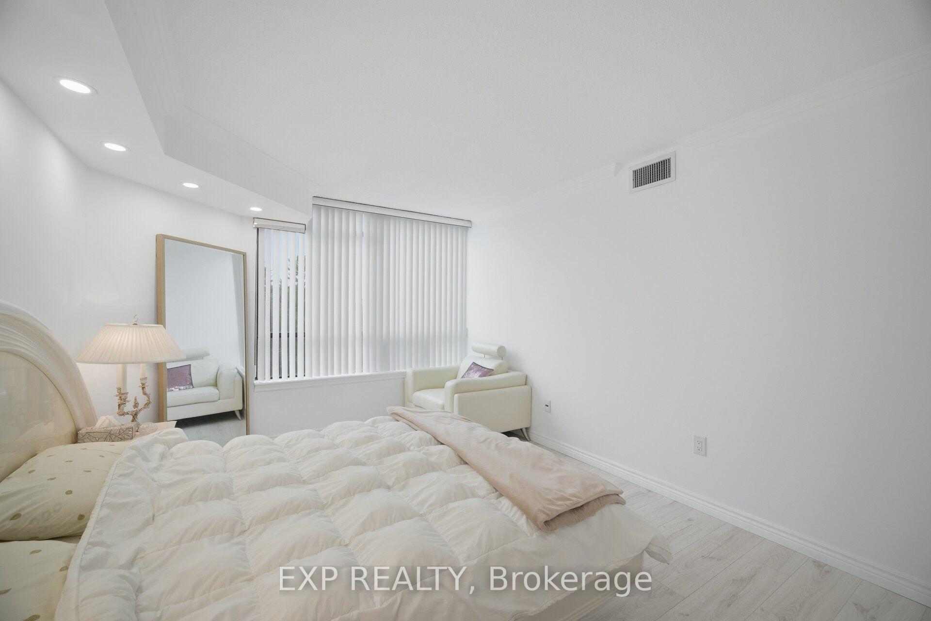 Photo 29 of Unit 410, 7440 Bathurst Street, Vaughan, Brownridge — HOMEH