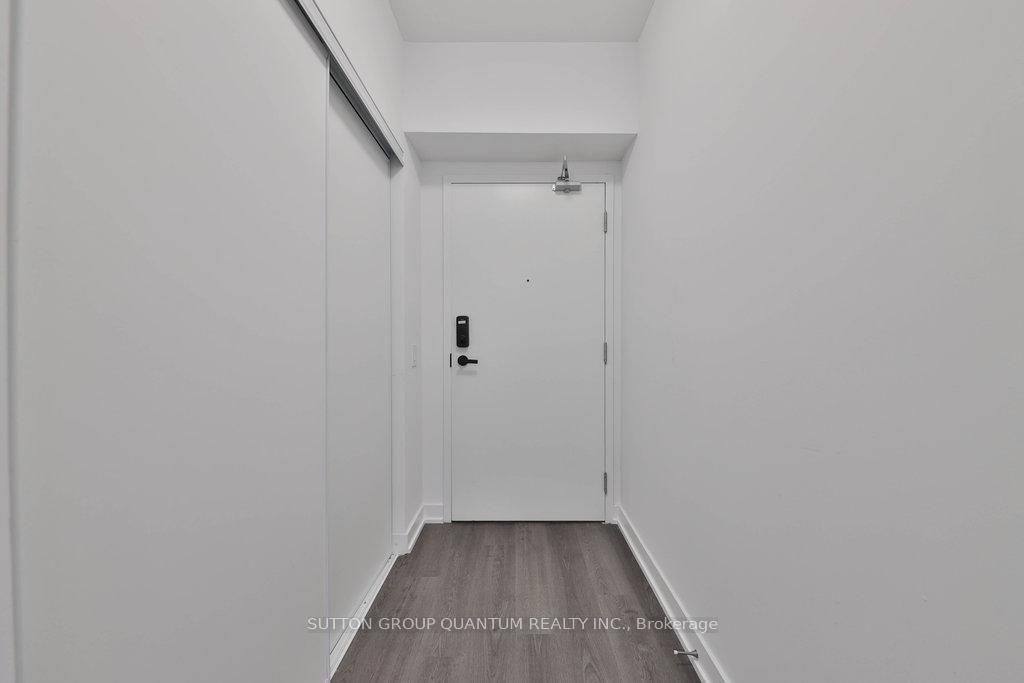 Photo 4 of Unit 4001, 3900 Confederation Parkway, Mississauga, City Centre — HOMEH