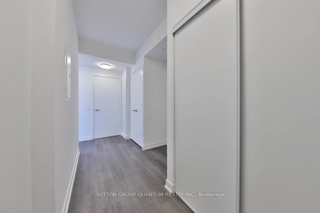 Photo 5 of Unit 4001, 3900 Confederation Parkway, Mississauga, City Centre — HOMEH