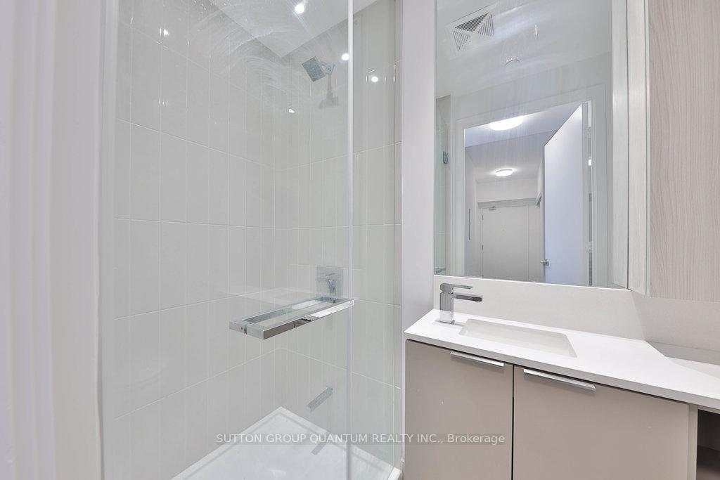 Photo 7 of Unit 4001, 3900 Confederation Parkway, Mississauga, City Centre — HOMEH