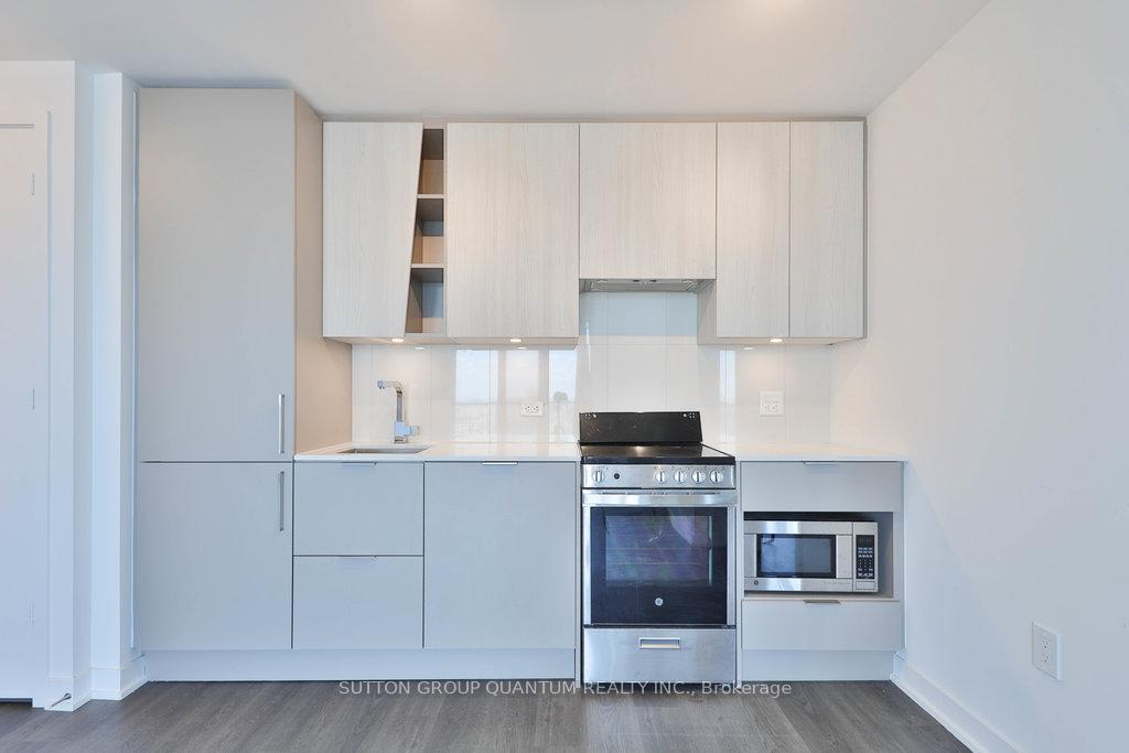Photo 11 of Unit 4001, 3900 Confederation Parkway, Mississauga, City Centre — HOMEH