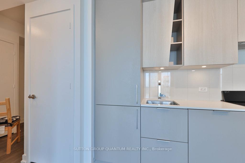 Photo 13 of Unit 4001, 3900 Confederation Parkway, Mississauga, City Centre — HOMEH