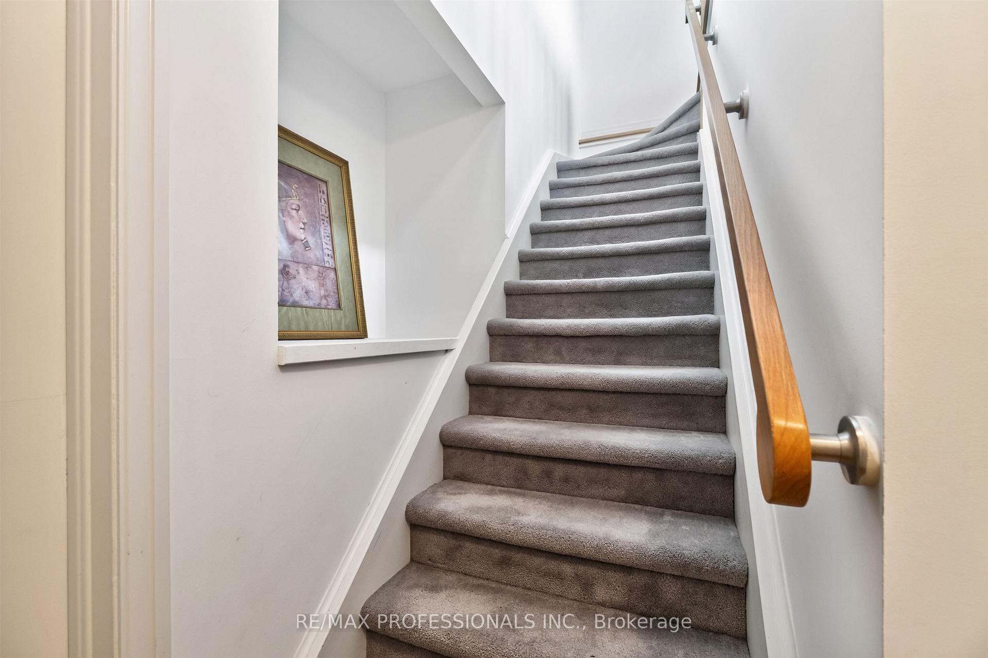 Photo 15 of 89 Valecrest Drive, Etobicoke, Edenbridge-Humber Valley — HOMEH