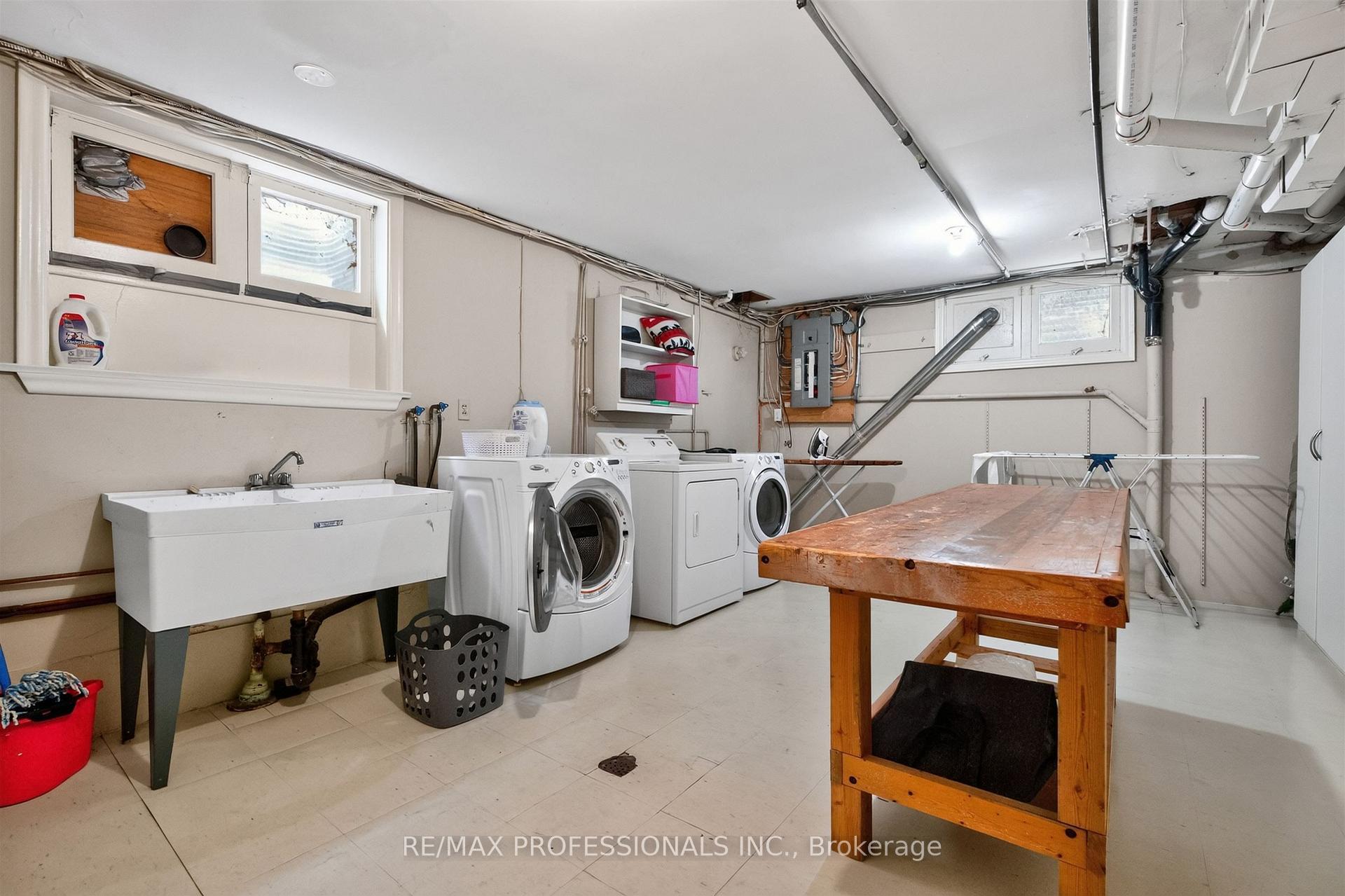 Photo 28 of 89 Valecrest Drive, Etobicoke, Edenbridge-Humber Valley — HOMEH