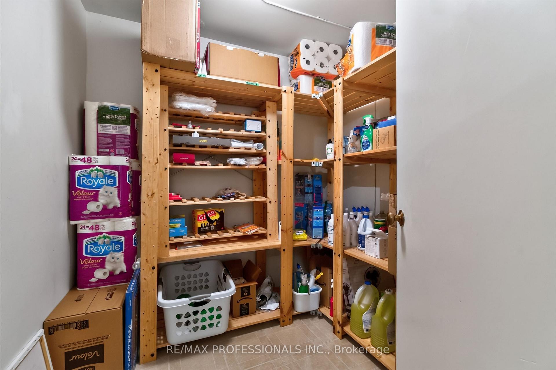 Photo 30 of 89 Valecrest Drive, Etobicoke, Edenbridge-Humber Valley — HOMEH
