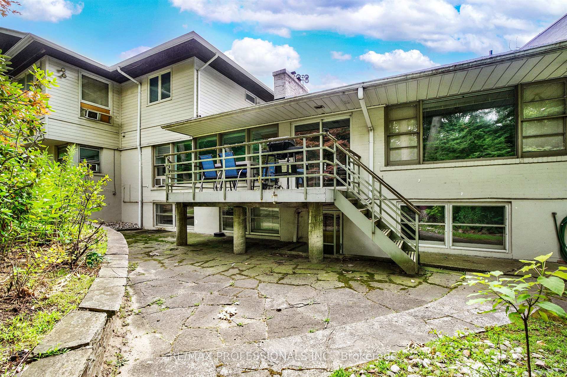 Photo 31 of 89 Valecrest Drive, Etobicoke, Edenbridge-Humber Valley — HOMEH