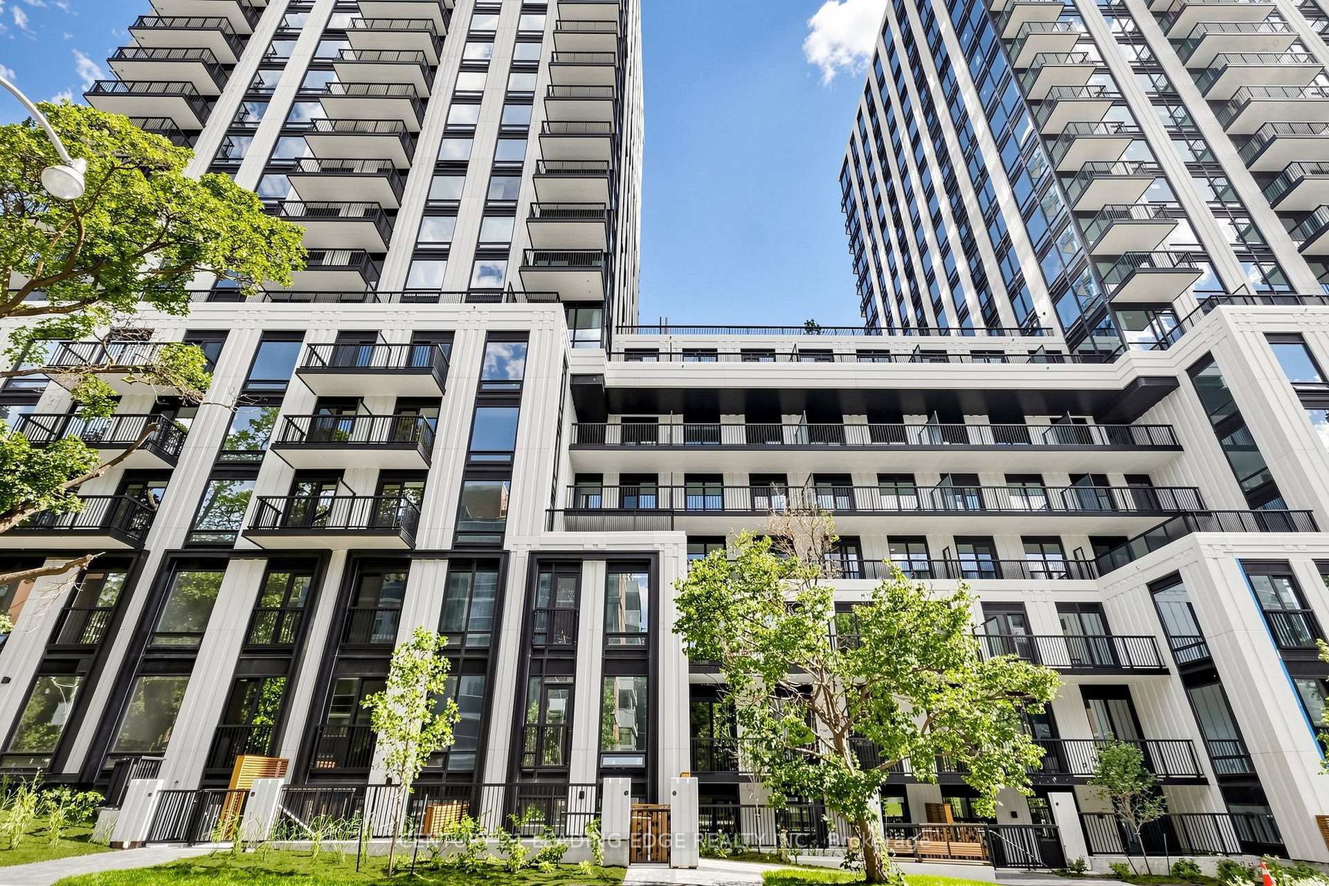 Photo 2 of Unit 925, 89 Montclair Avenue, Toronto, Forest Hill South — HOMEH