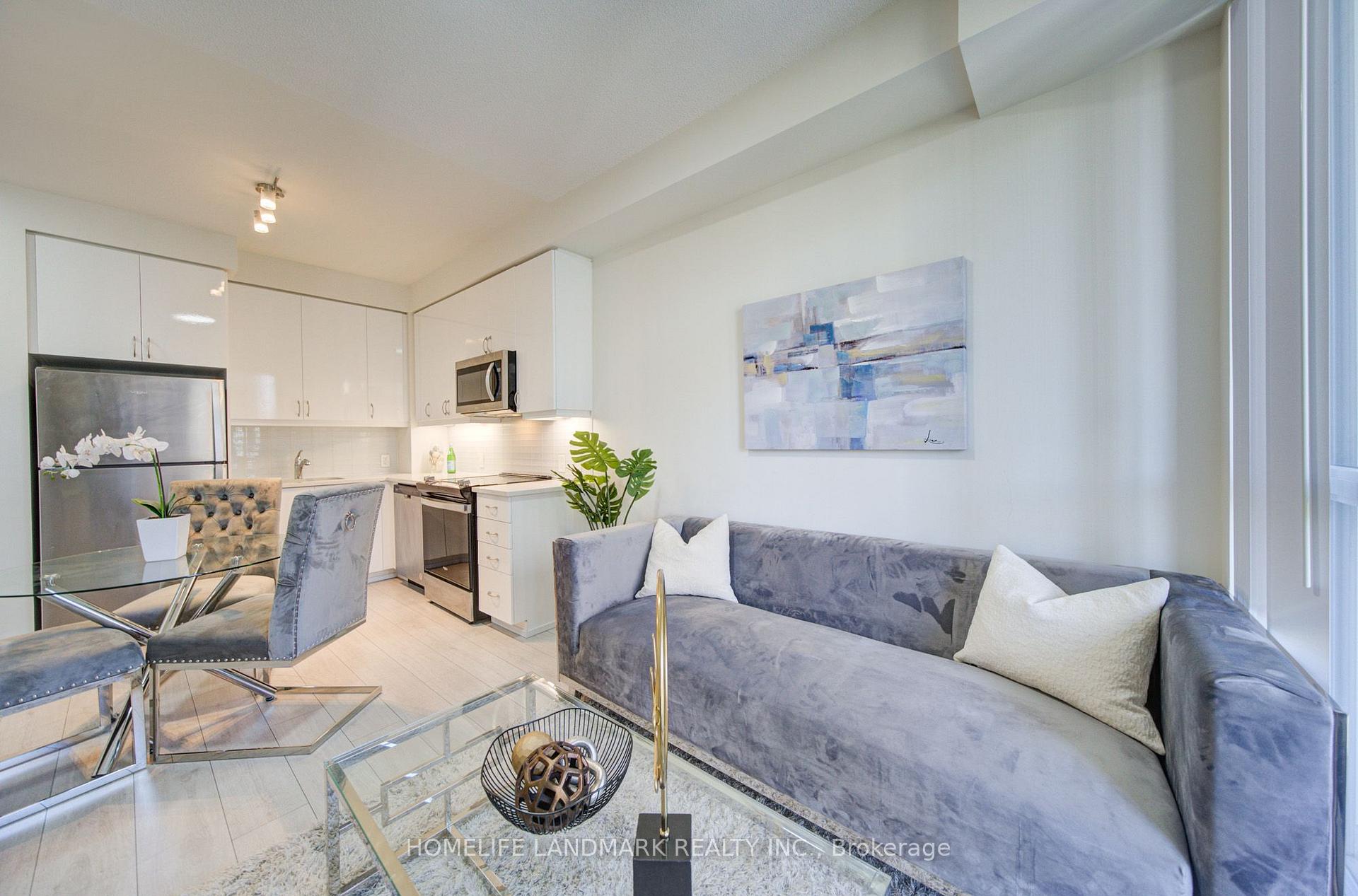 Photo 10 of Unit 818, 4955 yonge Street, North York, Willowdale East — HOMEH