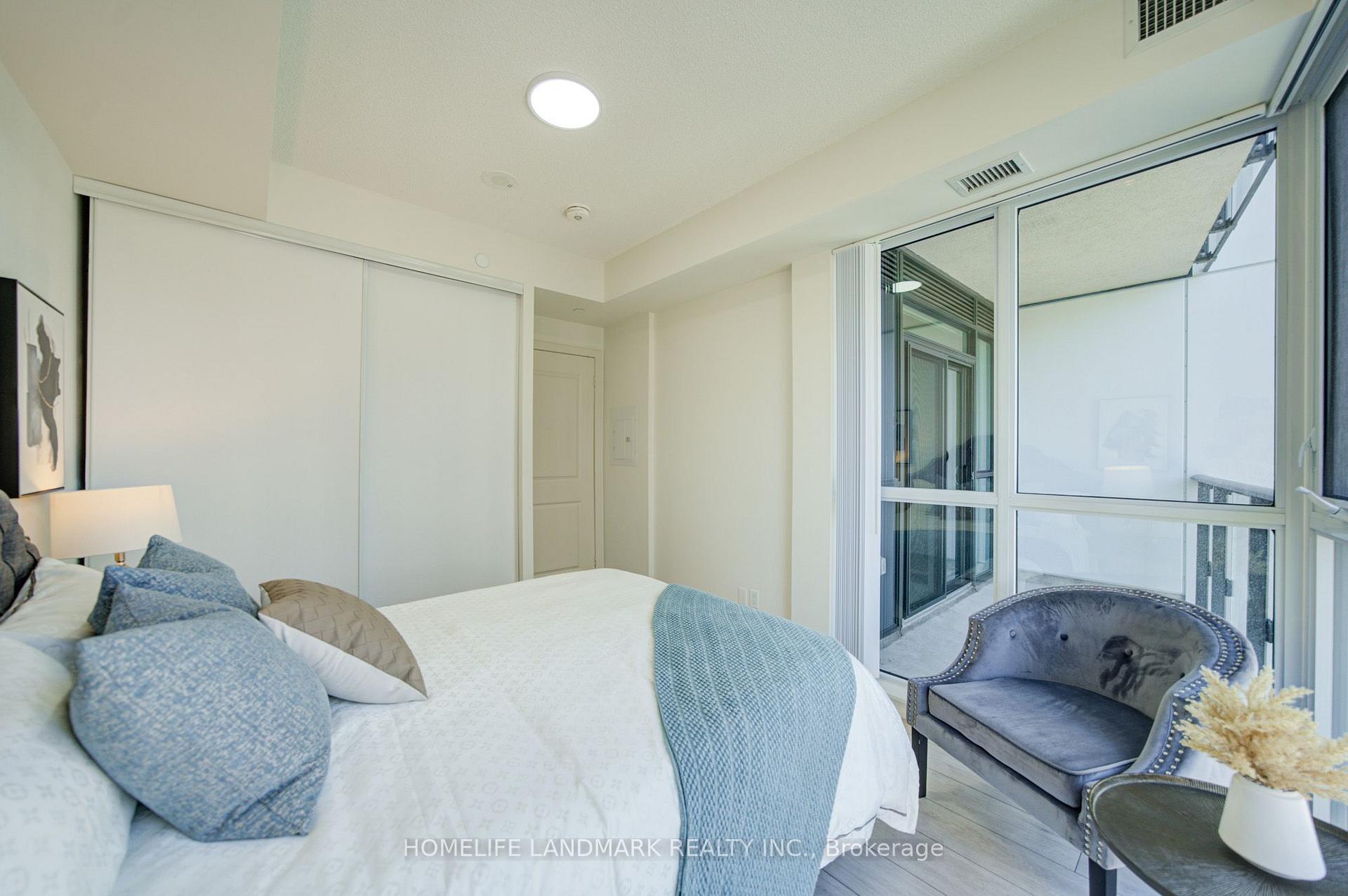 Photo 17 of Unit 818, 4955 yonge Street, North York, Willowdale East — HOMEH