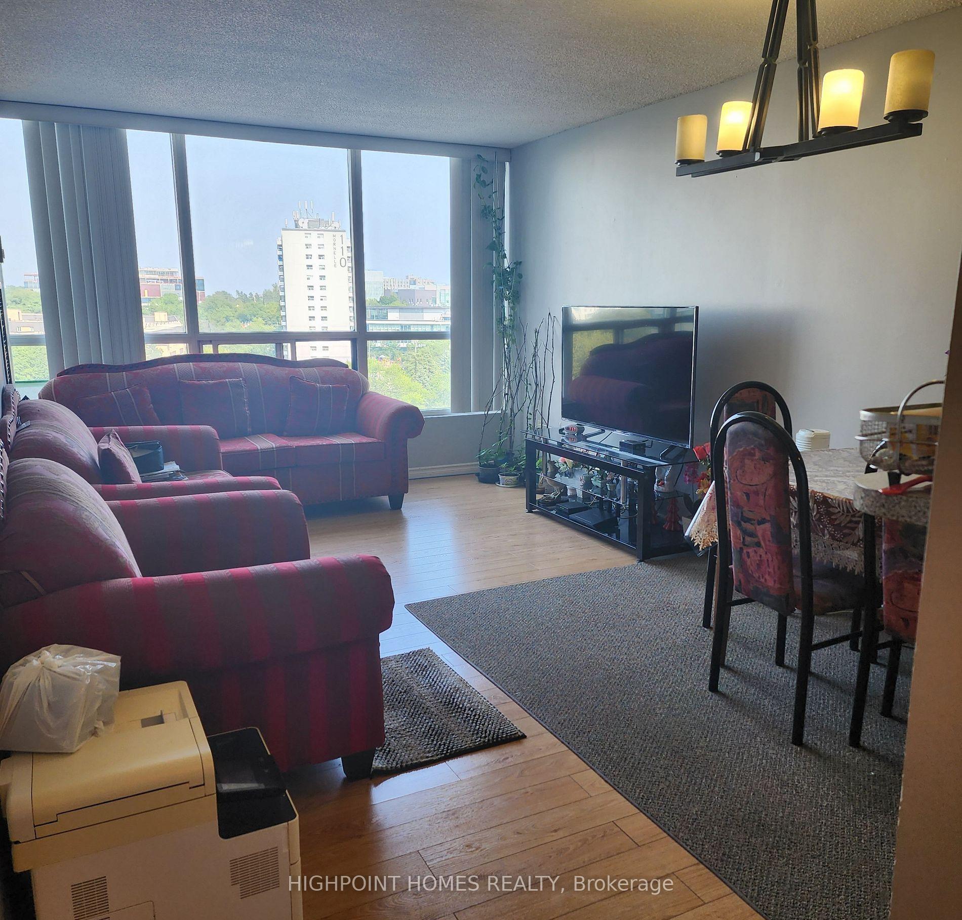 Front of Unit 1004, 3050 Ellesmere Road