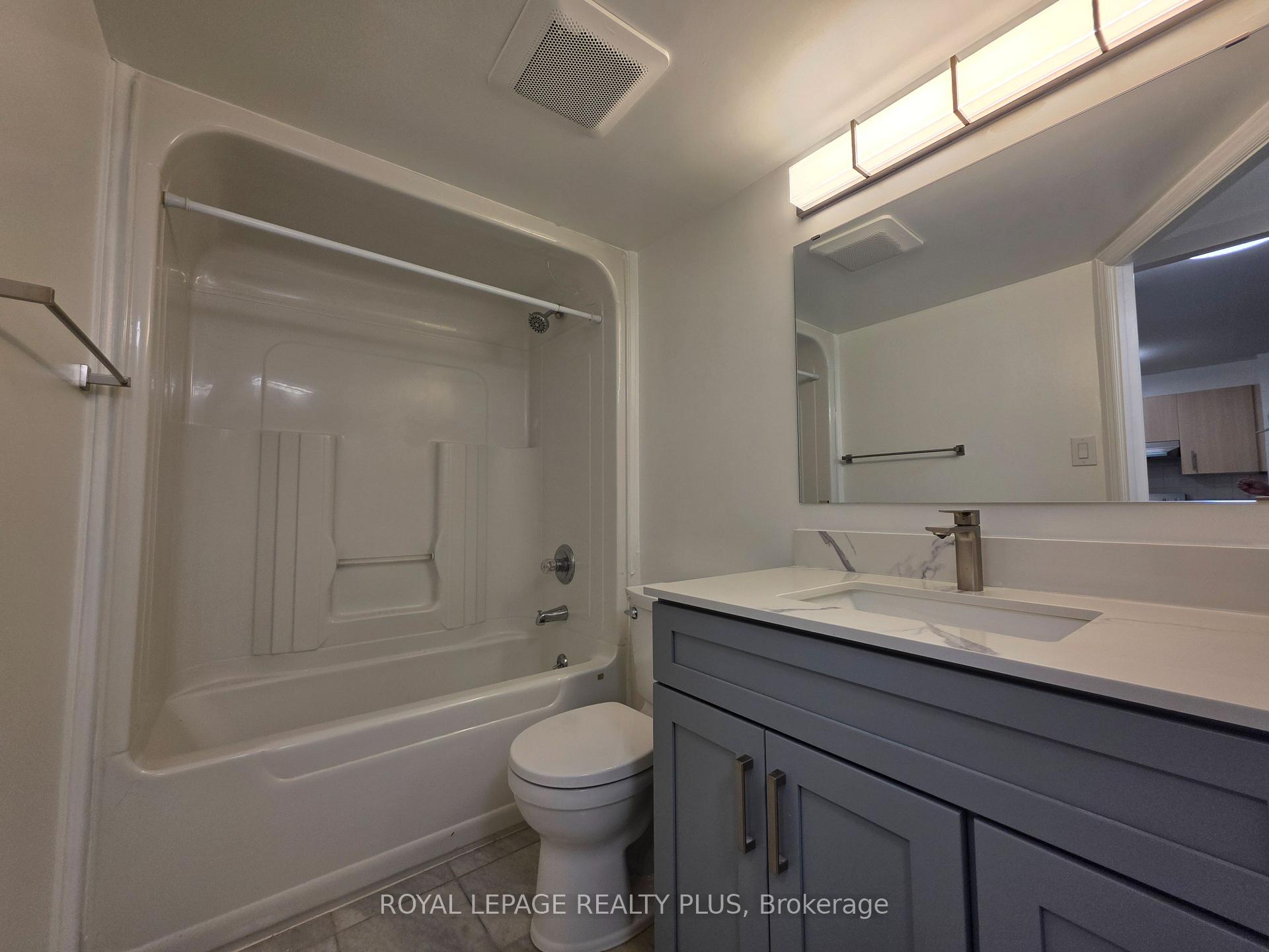 Photo 9 of Unit 607, 105 Victoria Street, Toronto, Church-Yonge Corridor — HOMEH