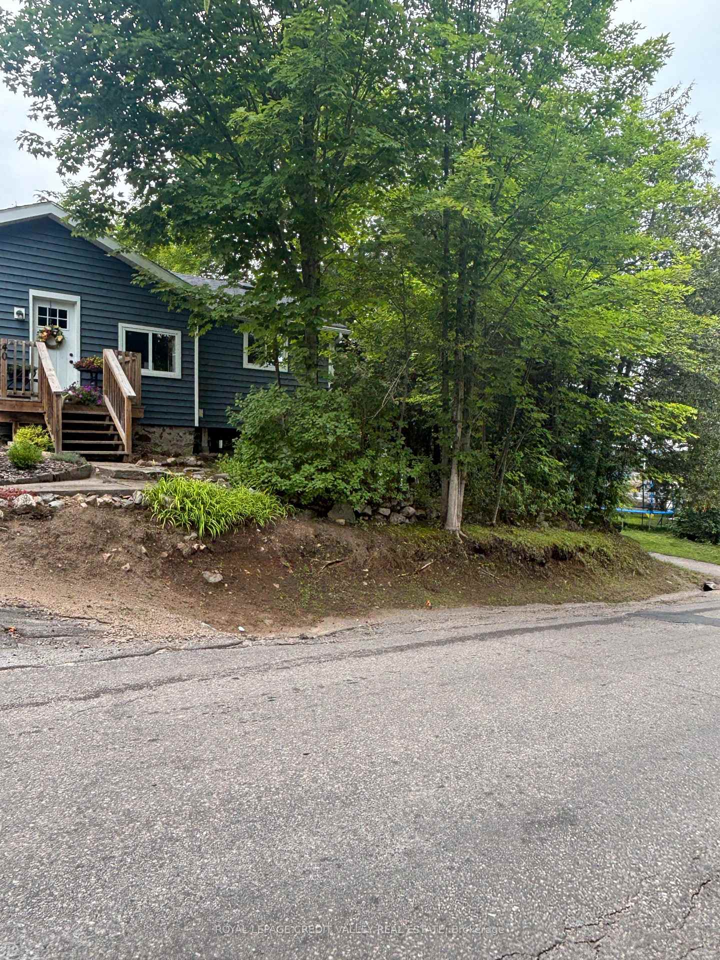 Photo 4 of 39 Cleak Avenue N, Bancroft, Bancroft Ward — HOMEH